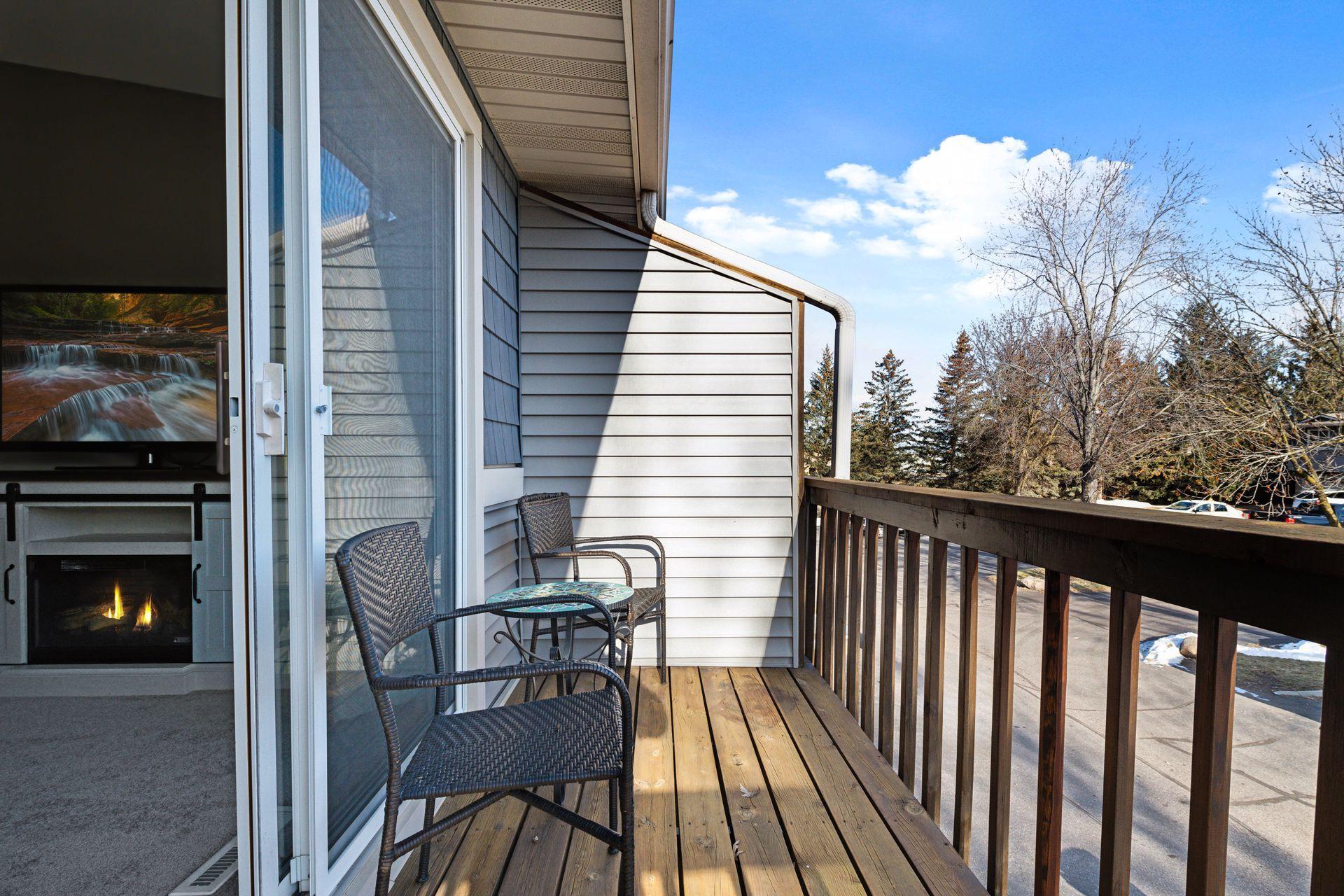 14230 44th Place N Unit: 3