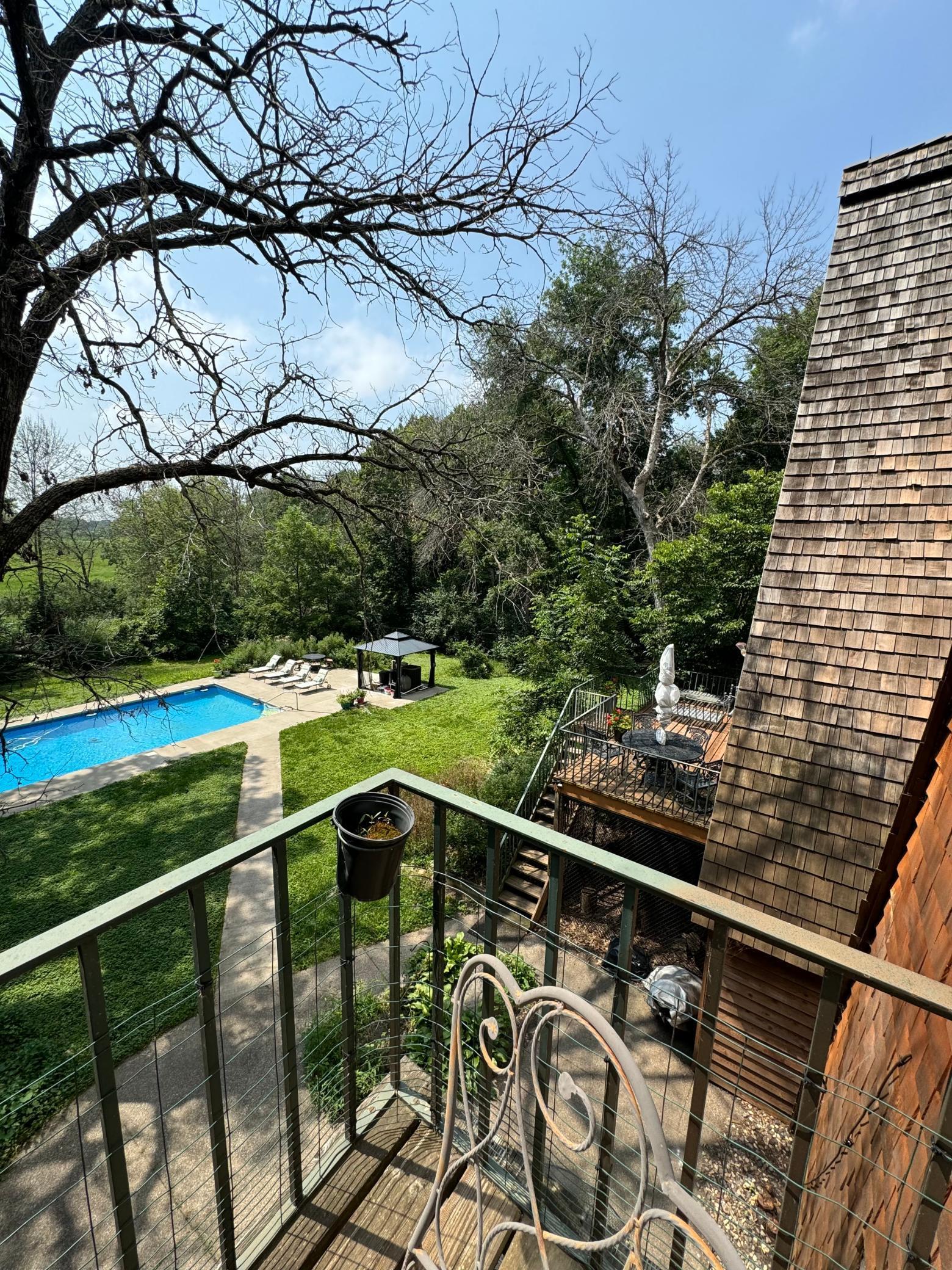 700 Hillside Drive