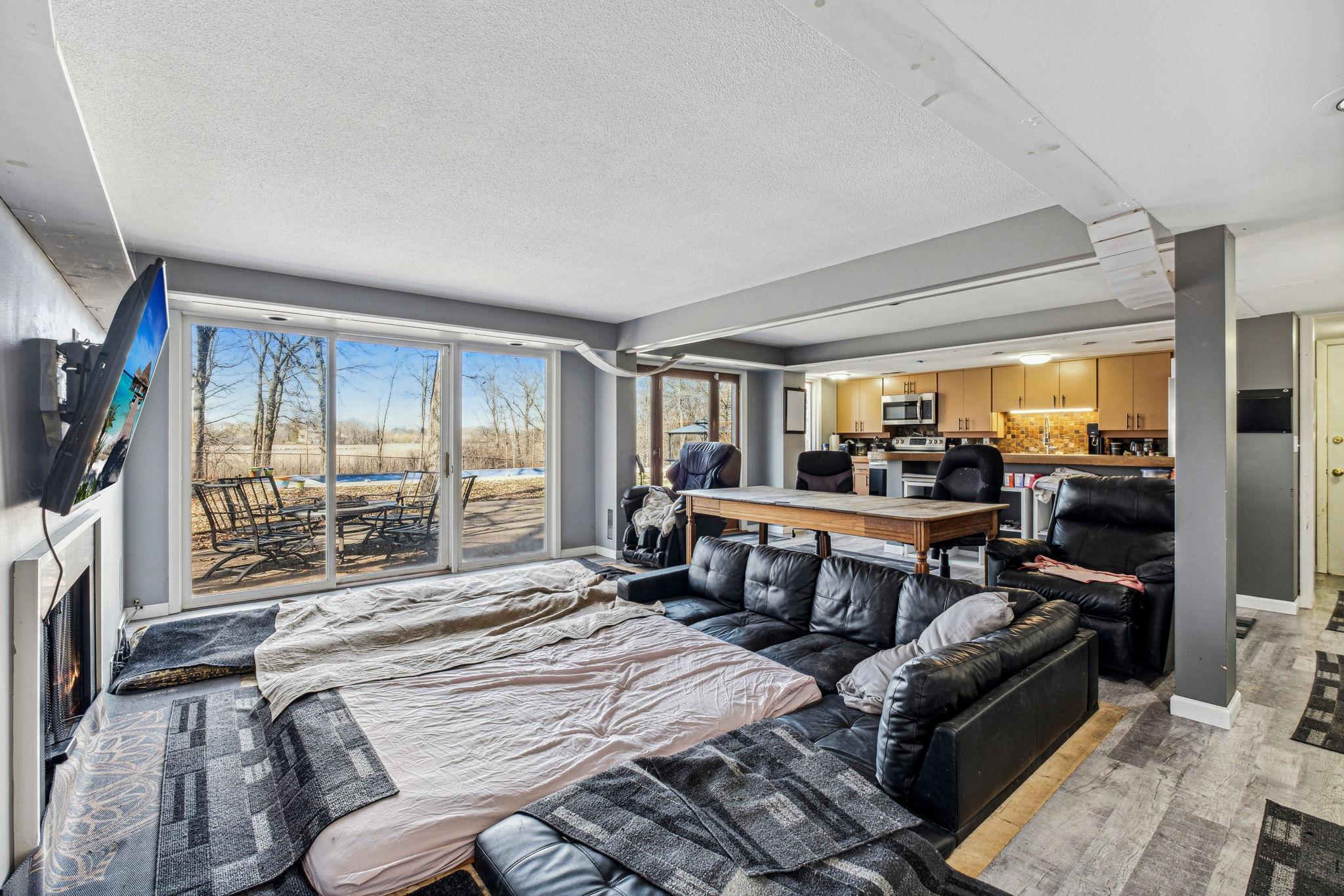 700 Hillside Drive