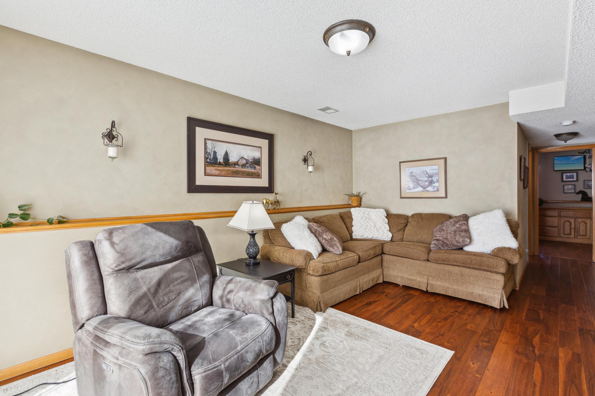 15391 216th Avenue NW