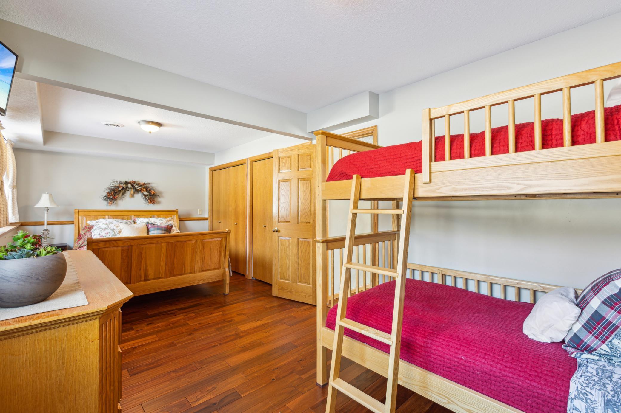 15391 216th Avenue NW