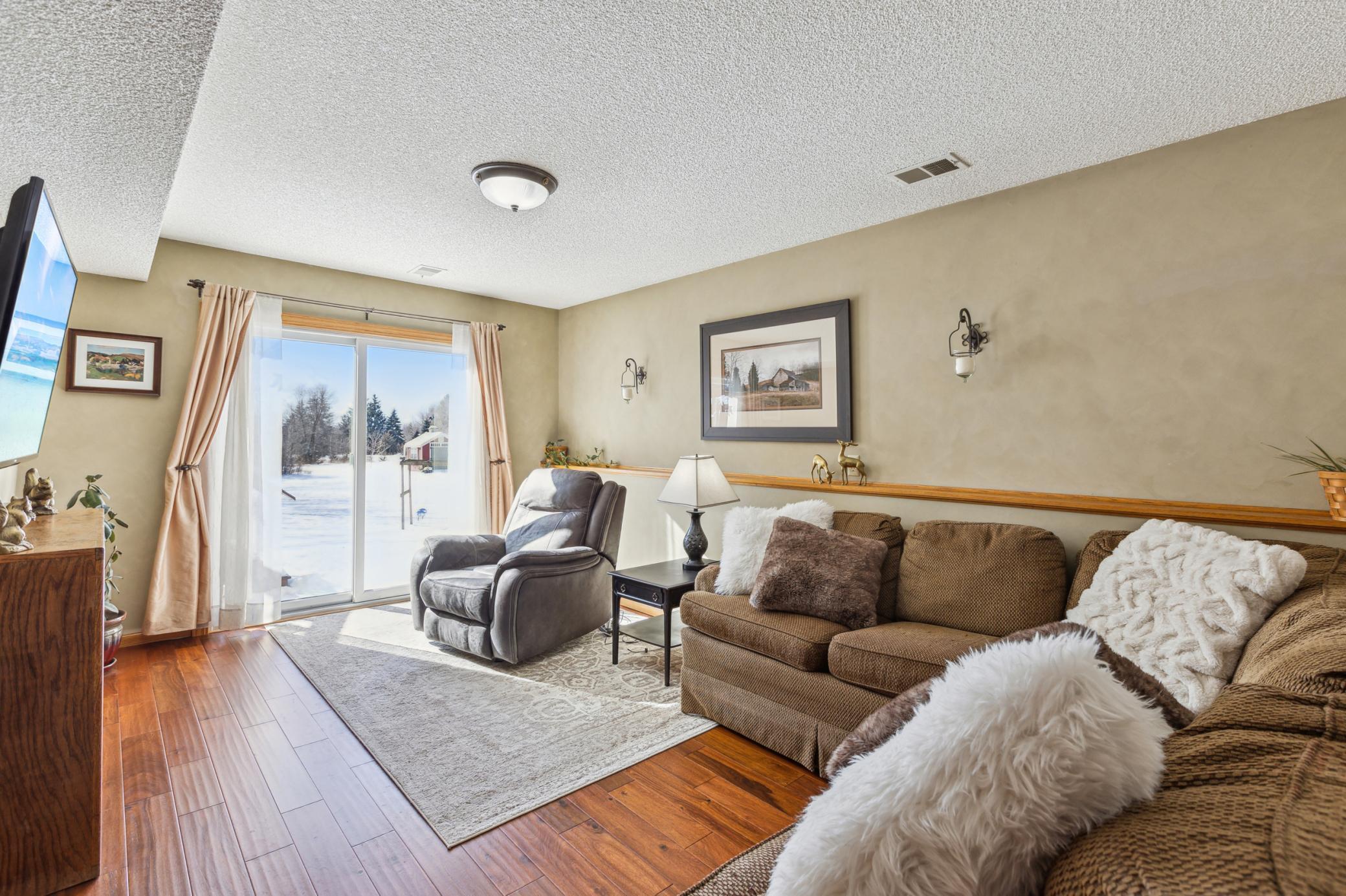 15391 216th Avenue NW