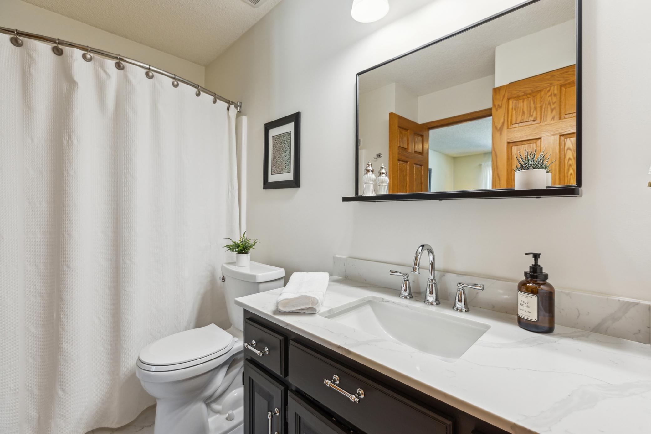 15391 216th Avenue NW