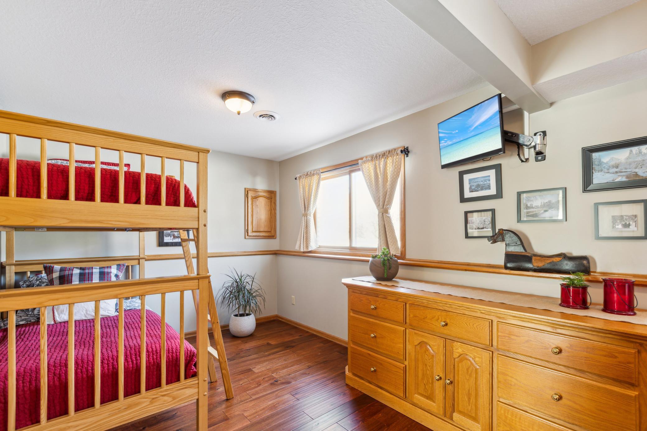 15391 216th Avenue NW