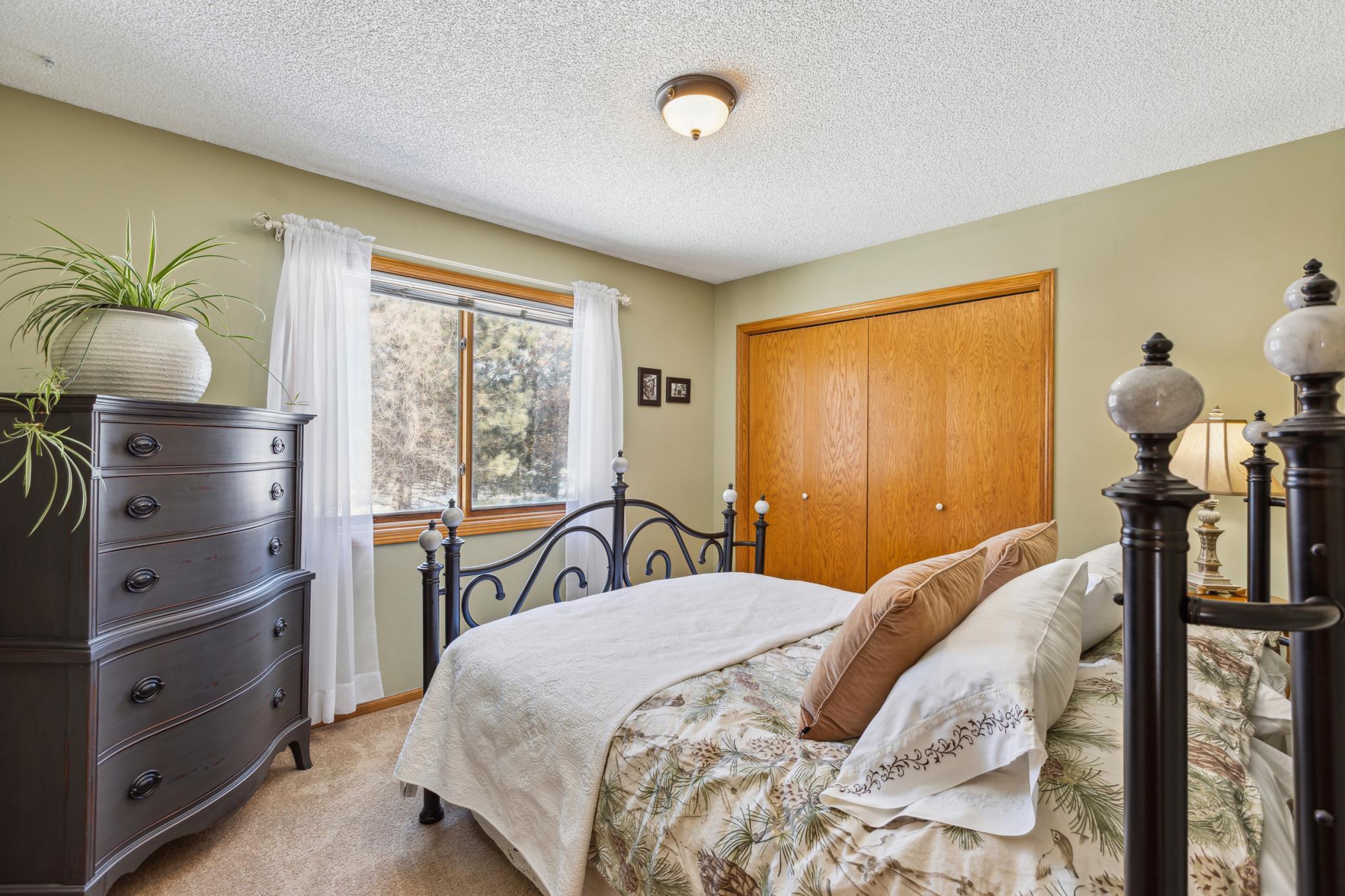 15391 216th Avenue NW