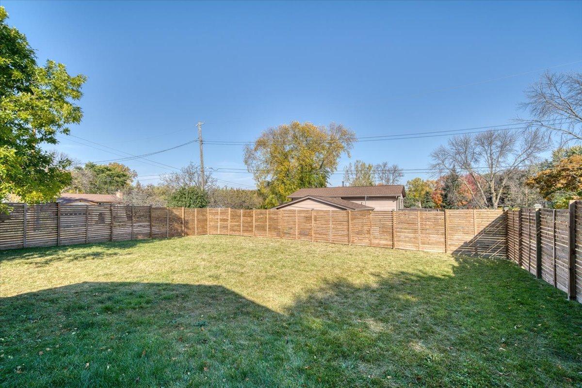 9024 44th Circle N