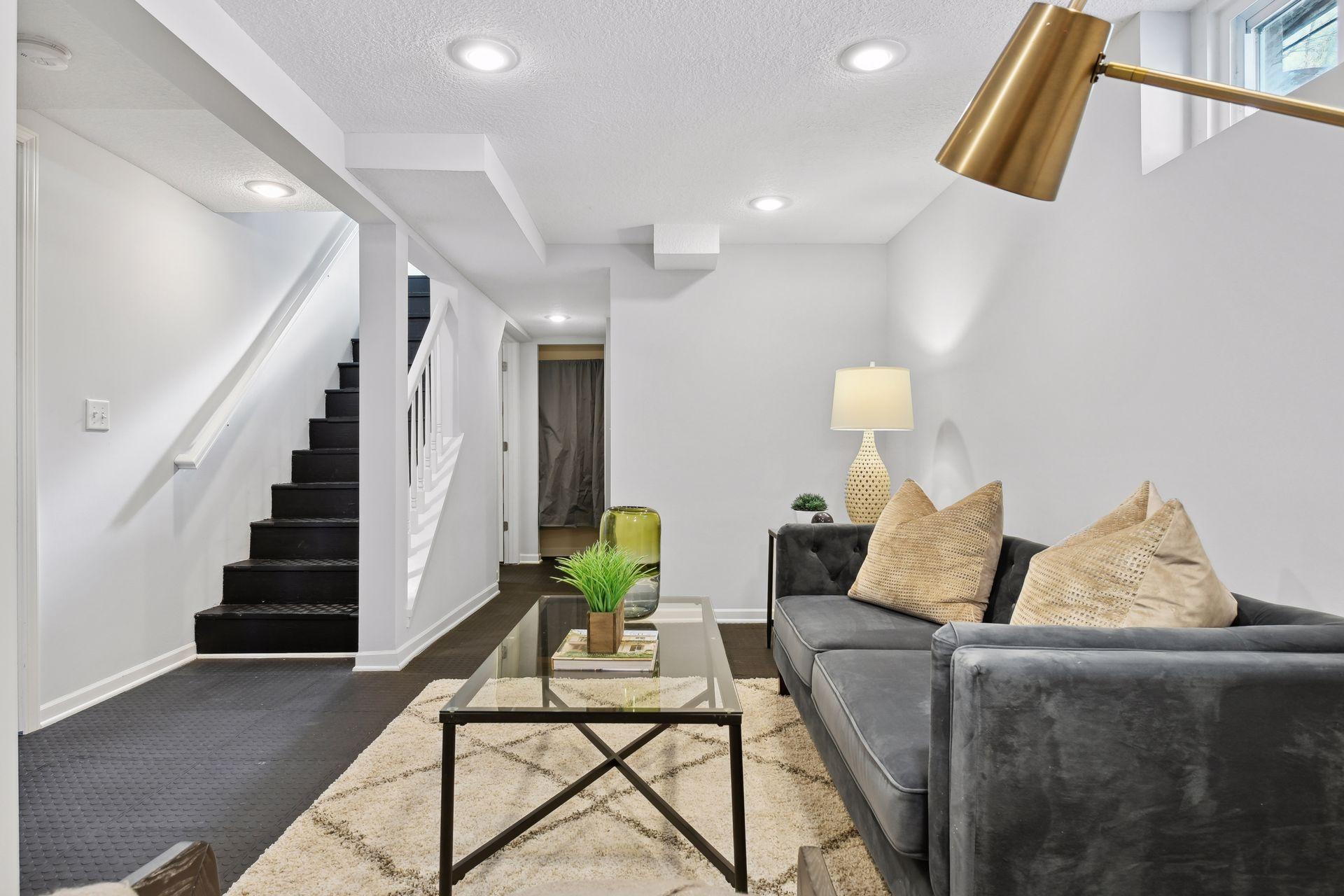 306 Harrison Avenue S