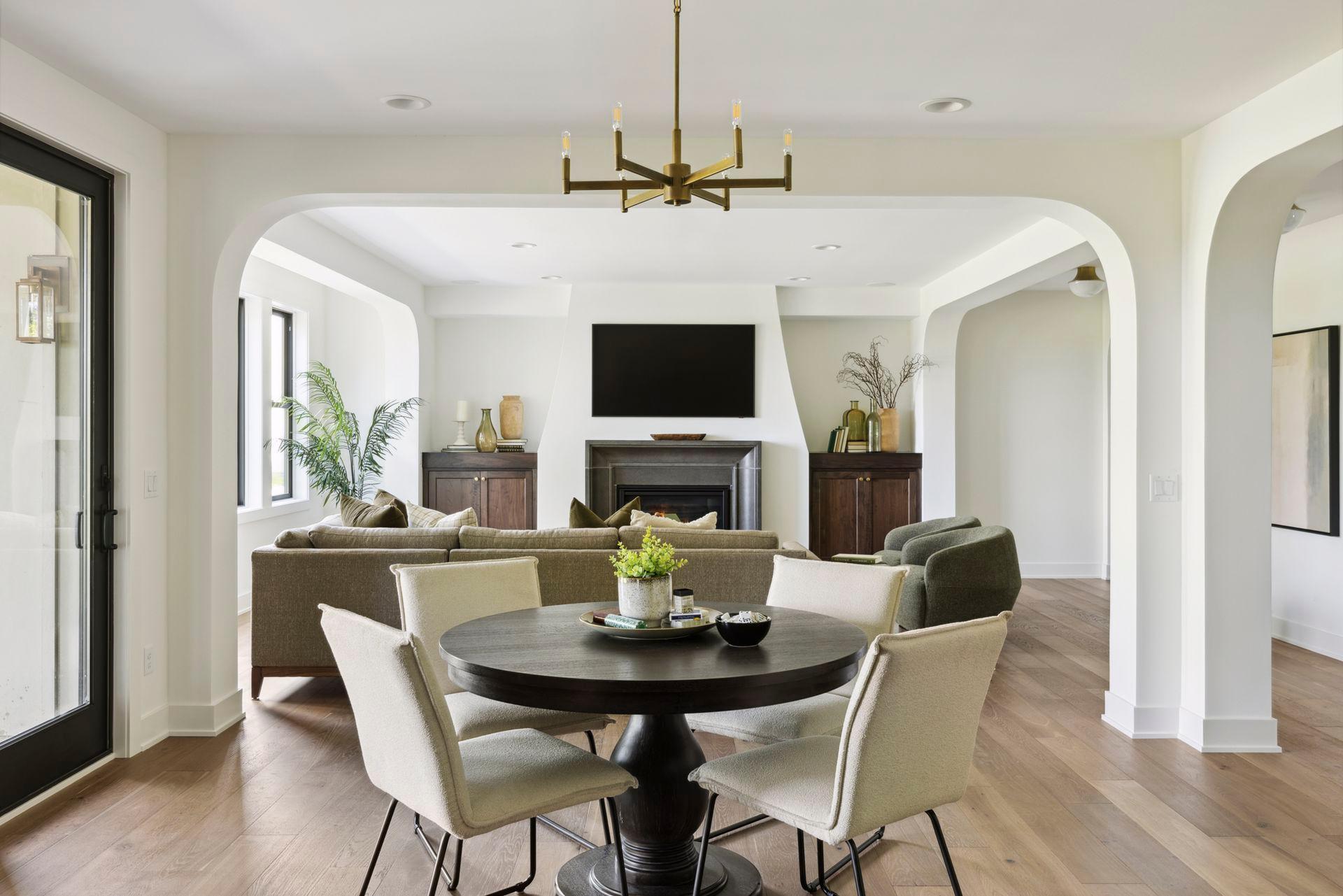 4201 Halstead Bay Alcove