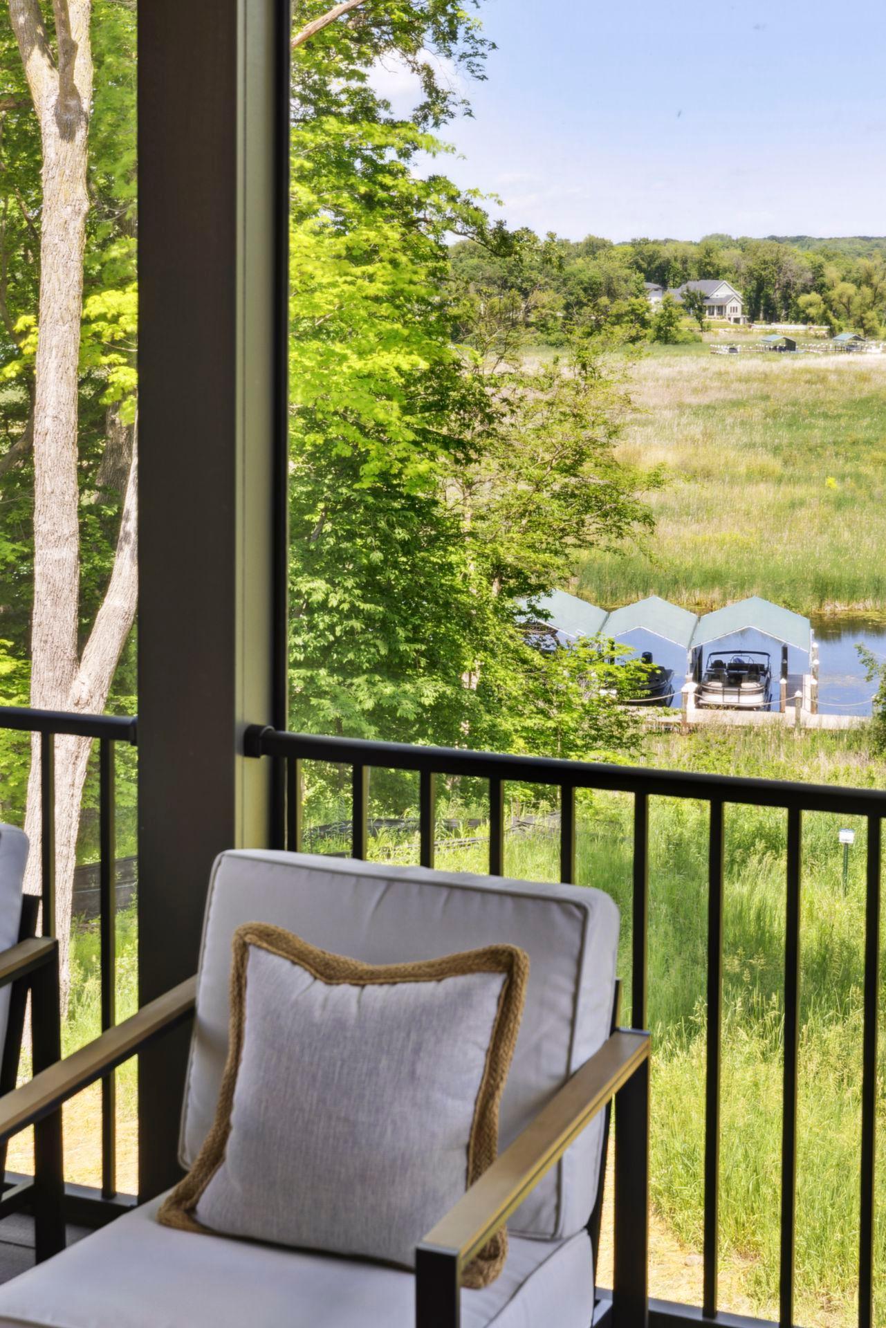 4201 Halstead Bay Alcove
