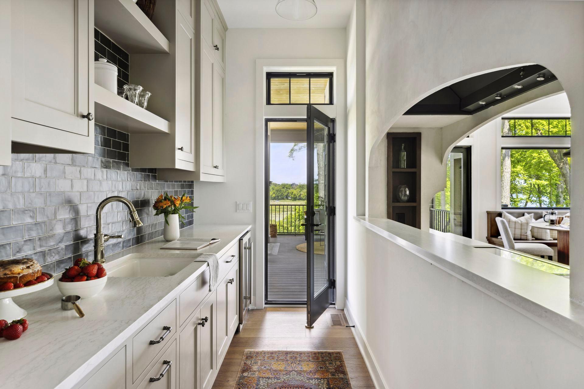 4201 Halstead Bay Alcove