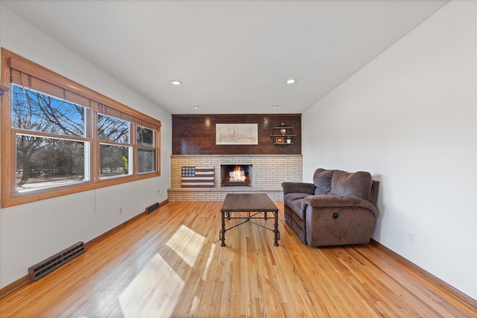 2352 Coolidge Street NE