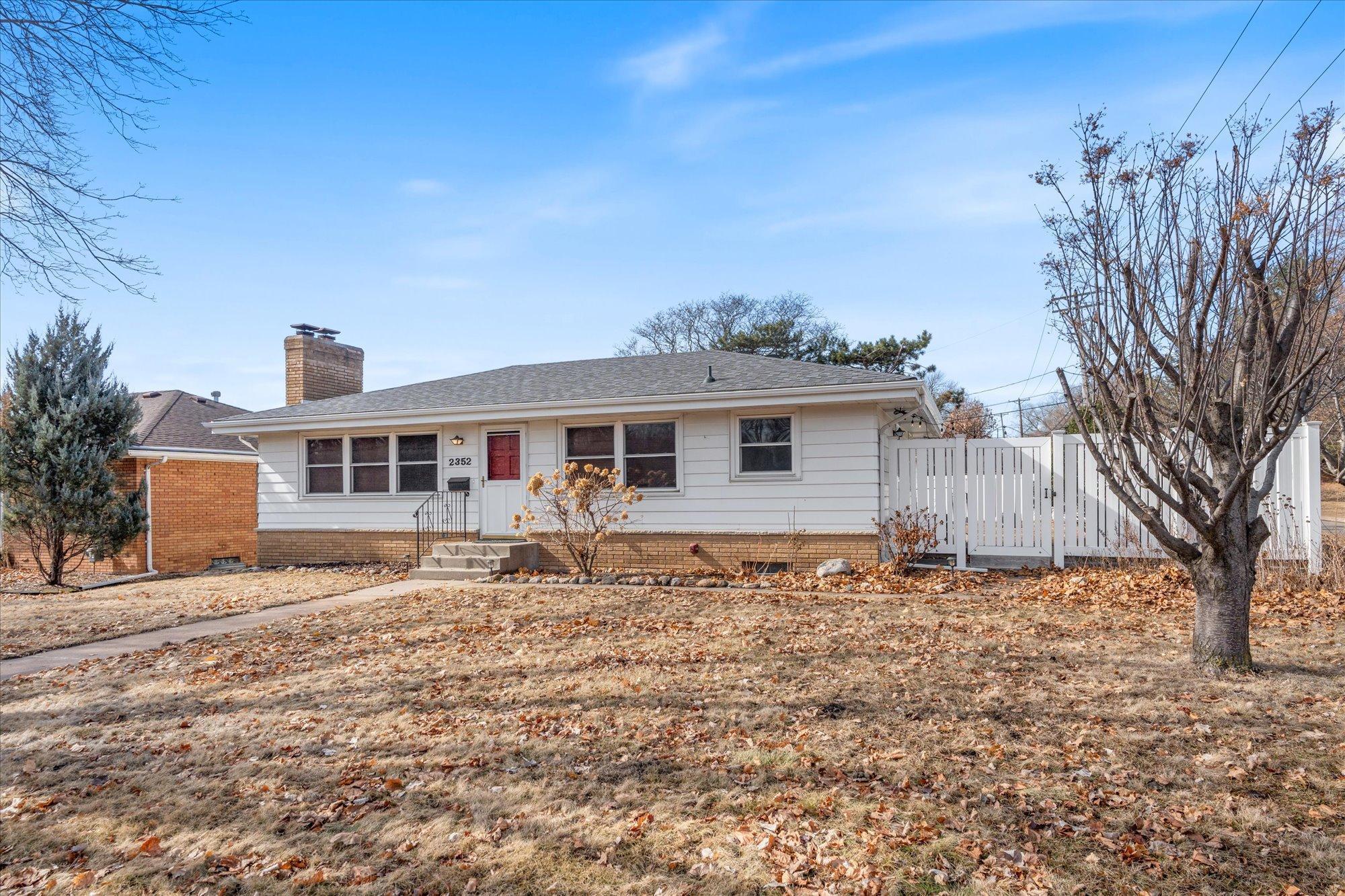 2352 Coolidge Street NE