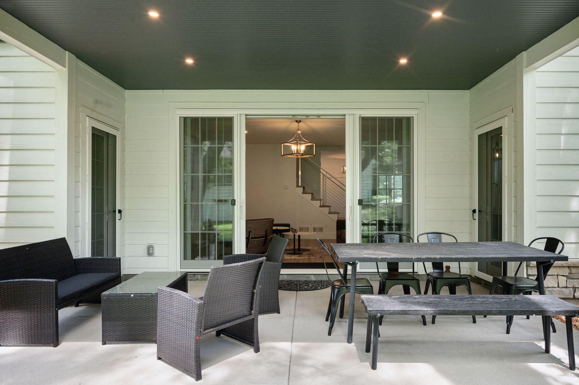 1032 Gardner Street E