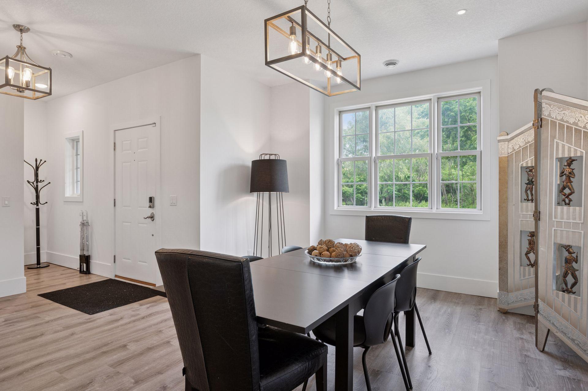 1032 Gardner Street E