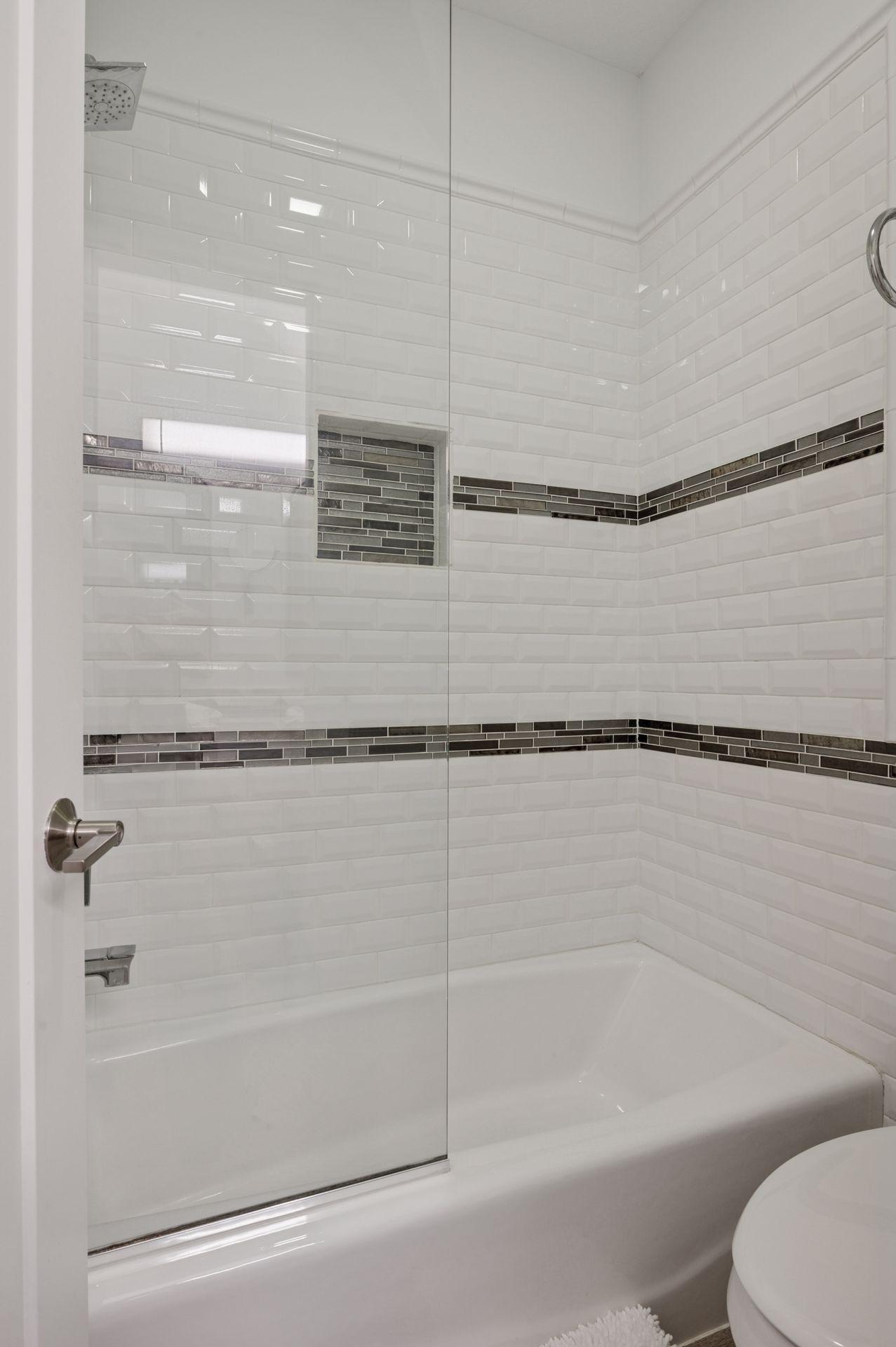 1032 Gardner Street E