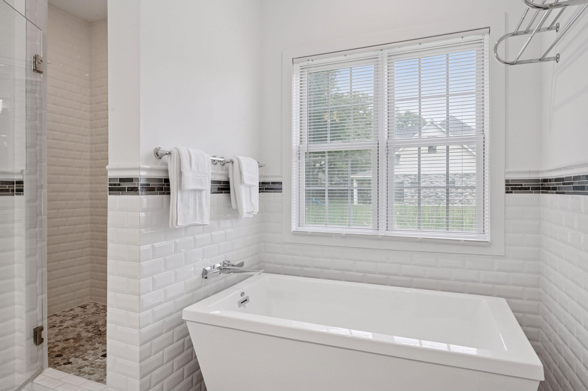 1032 Gardner Street E