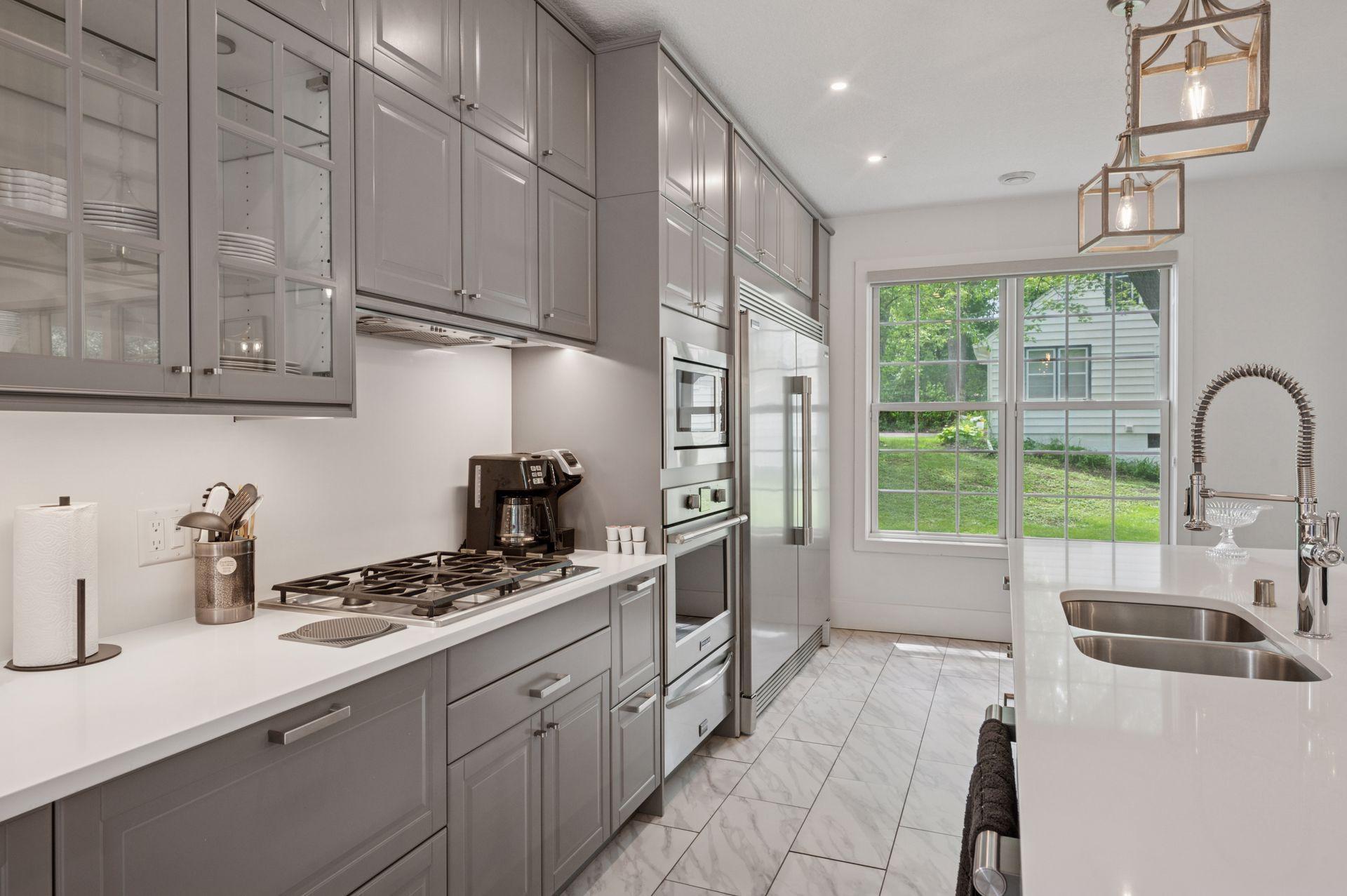 1032 Gardner Street E