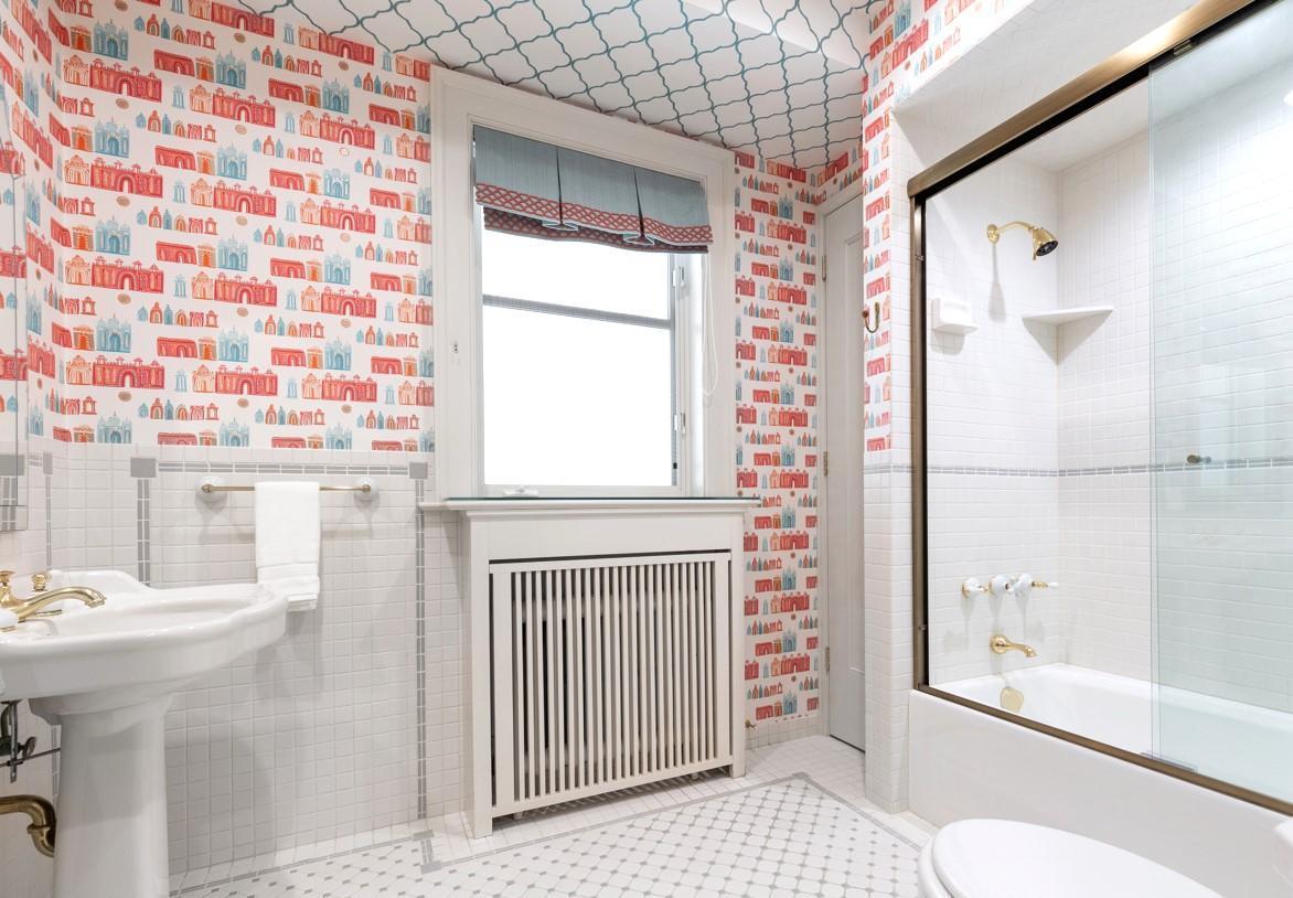 2427 E Lake Of The Isles Parkway