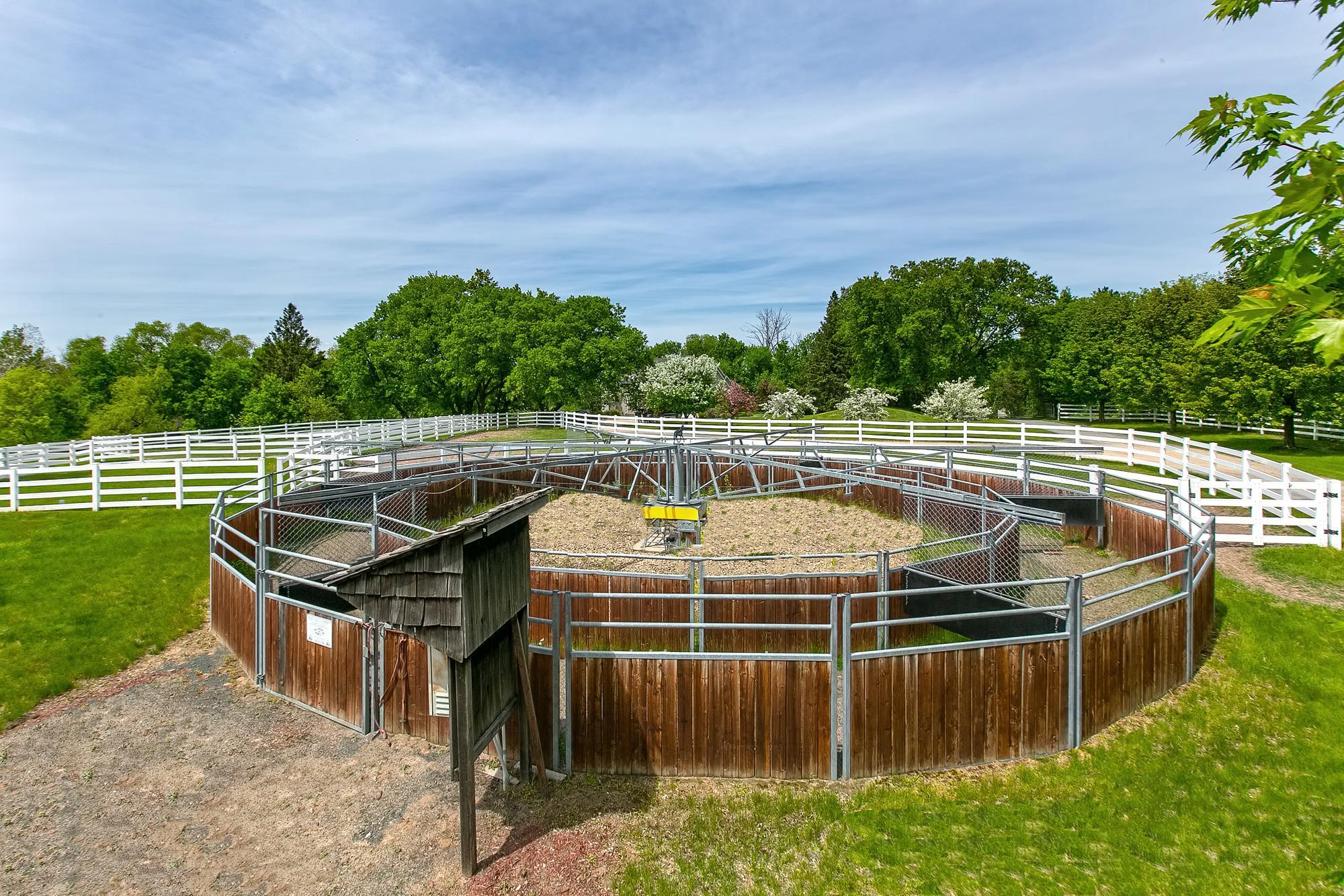 18600 Harrow Avenue N