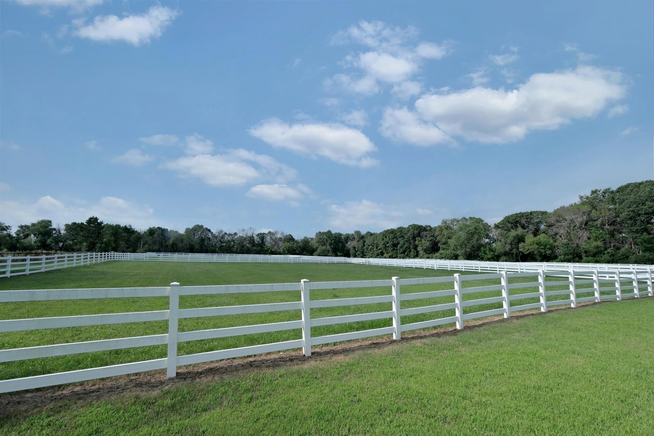 18600 Harrow Avenue N