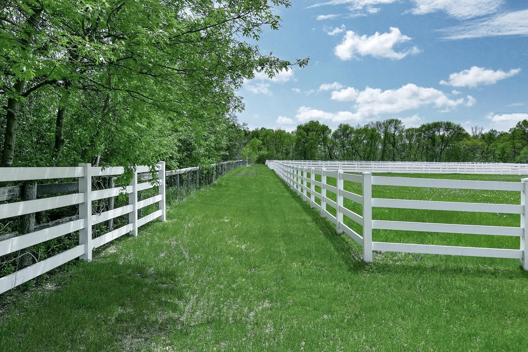 18600 Harrow Avenue N