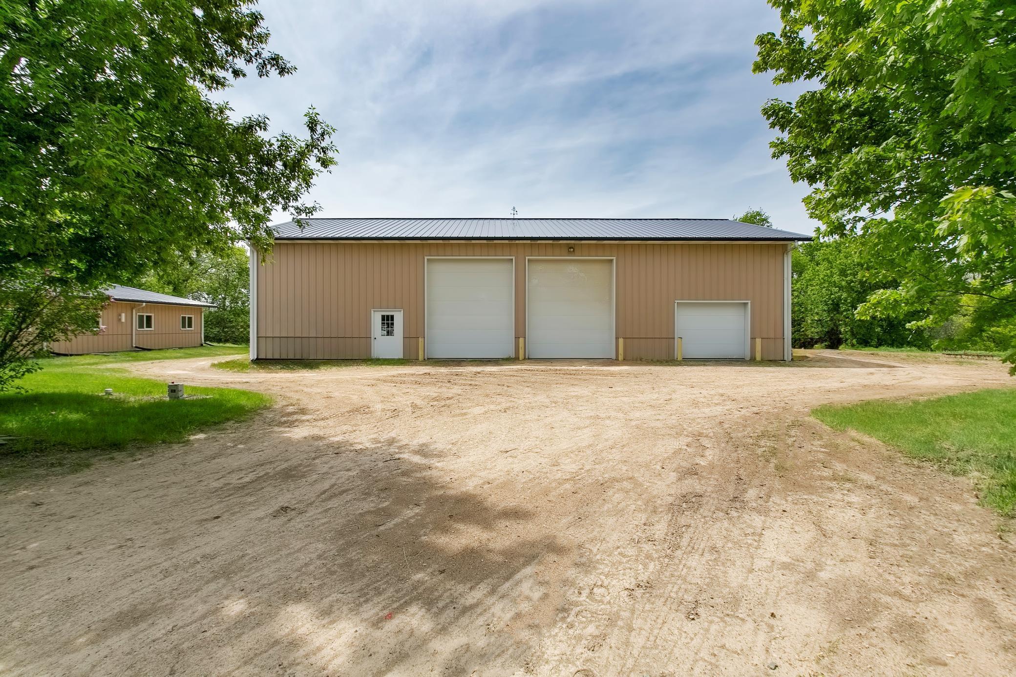 18600 Harrow Avenue N