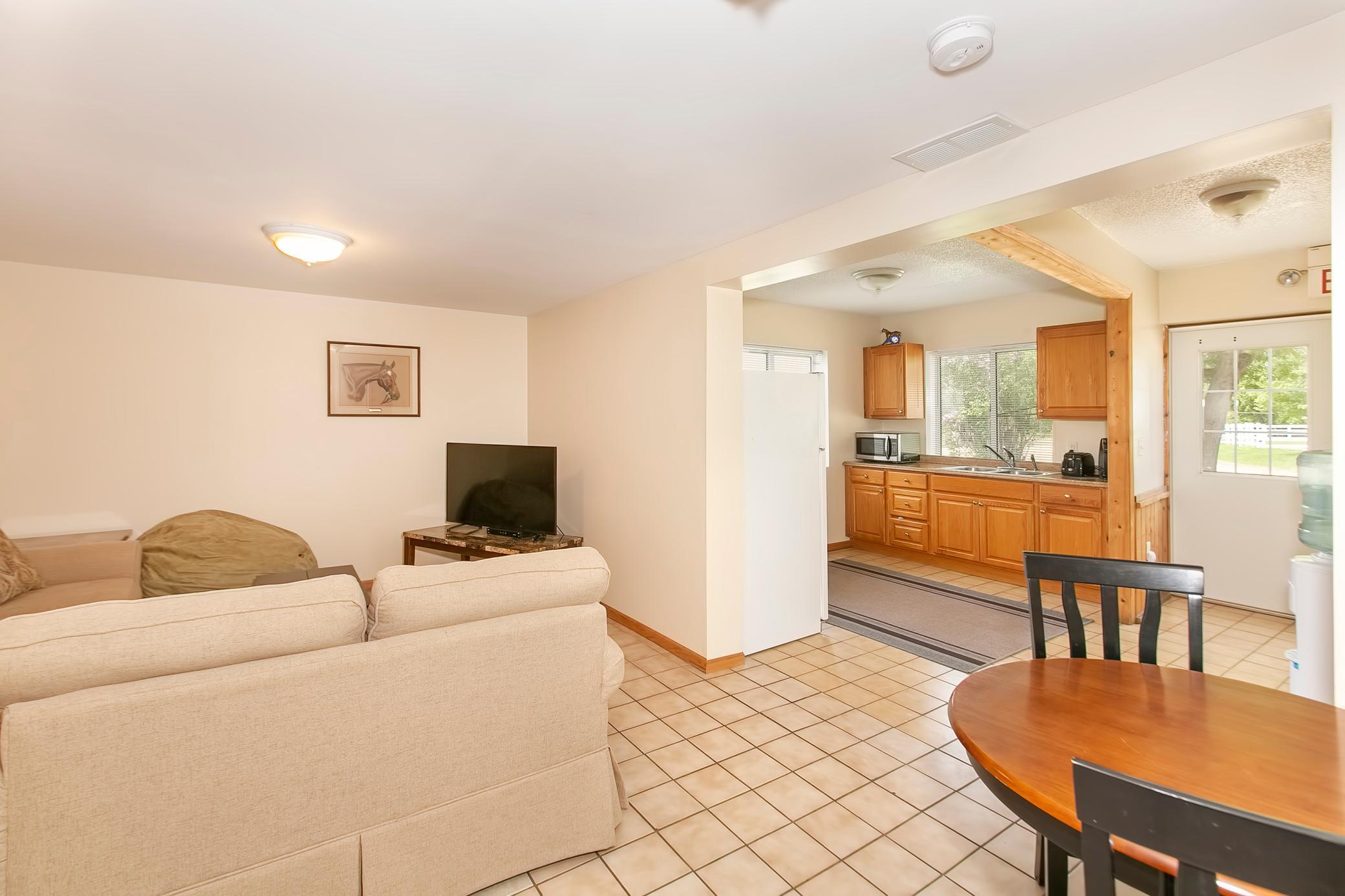 18600 Harrow Avenue N