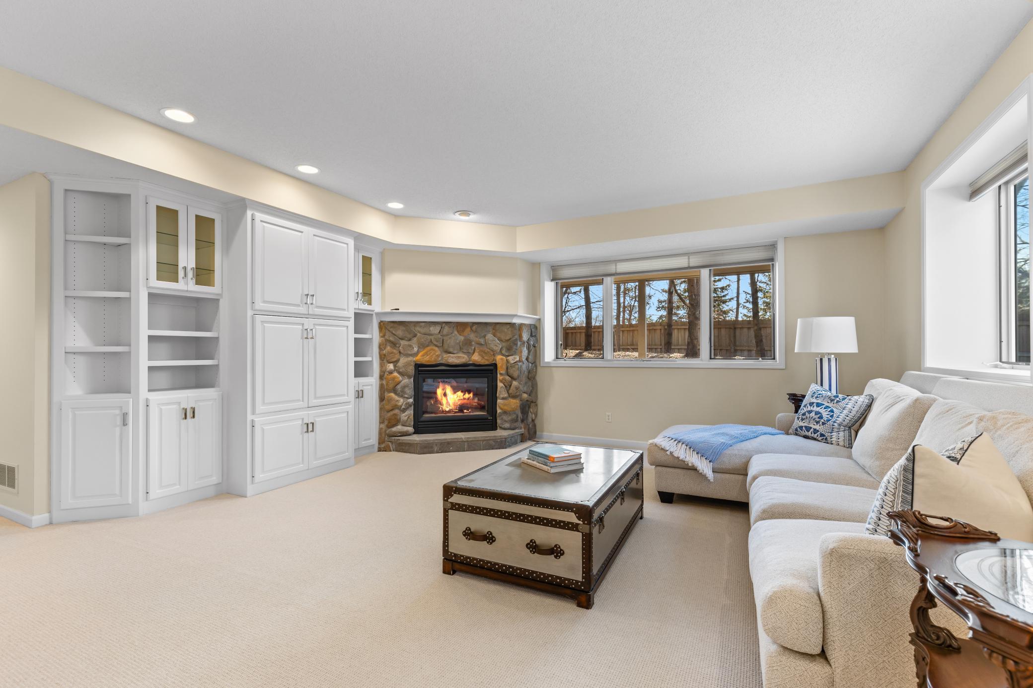 365 Waycliffe Drive S