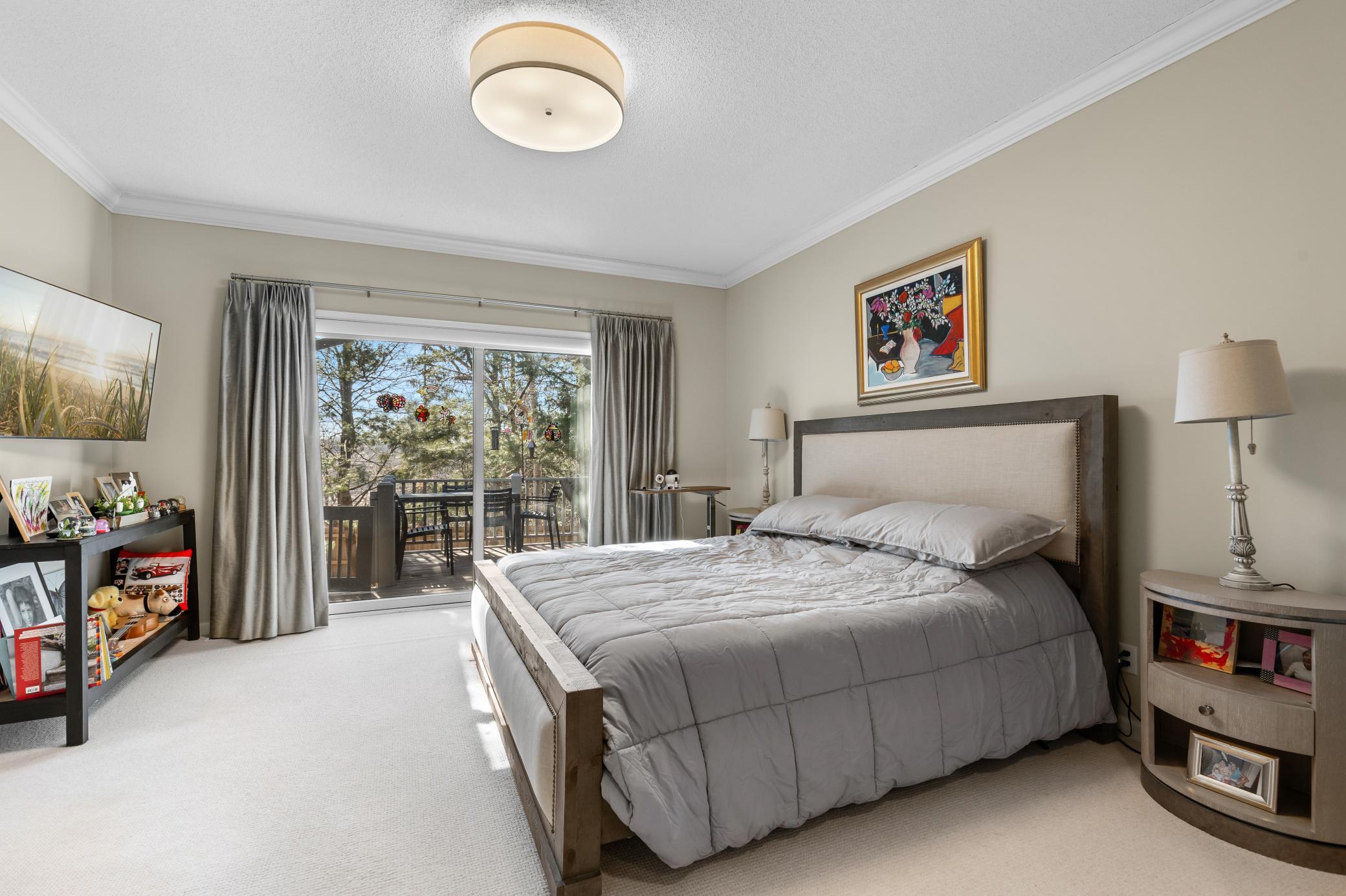 365 Waycliffe Drive S