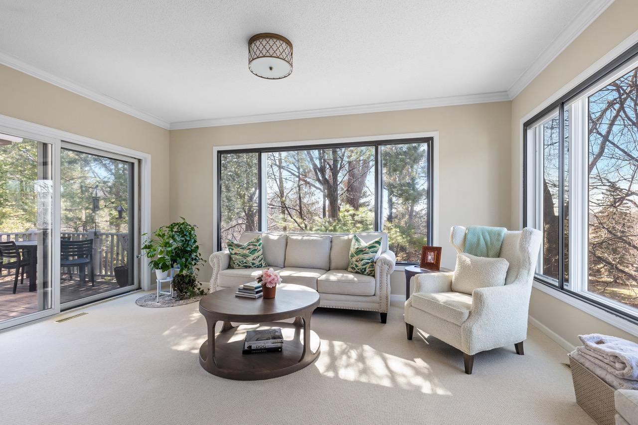 365 Waycliffe Drive S