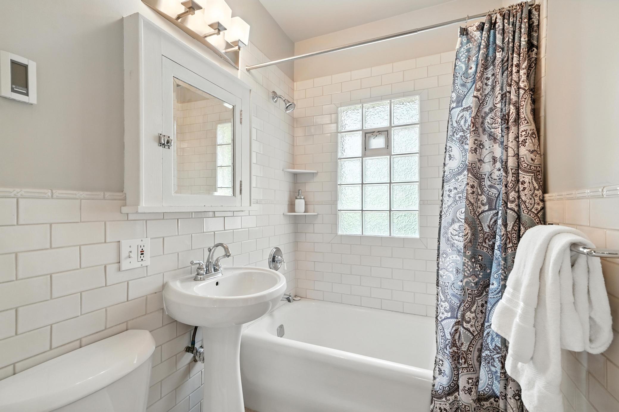 2365 Buford Avenue Unit: A