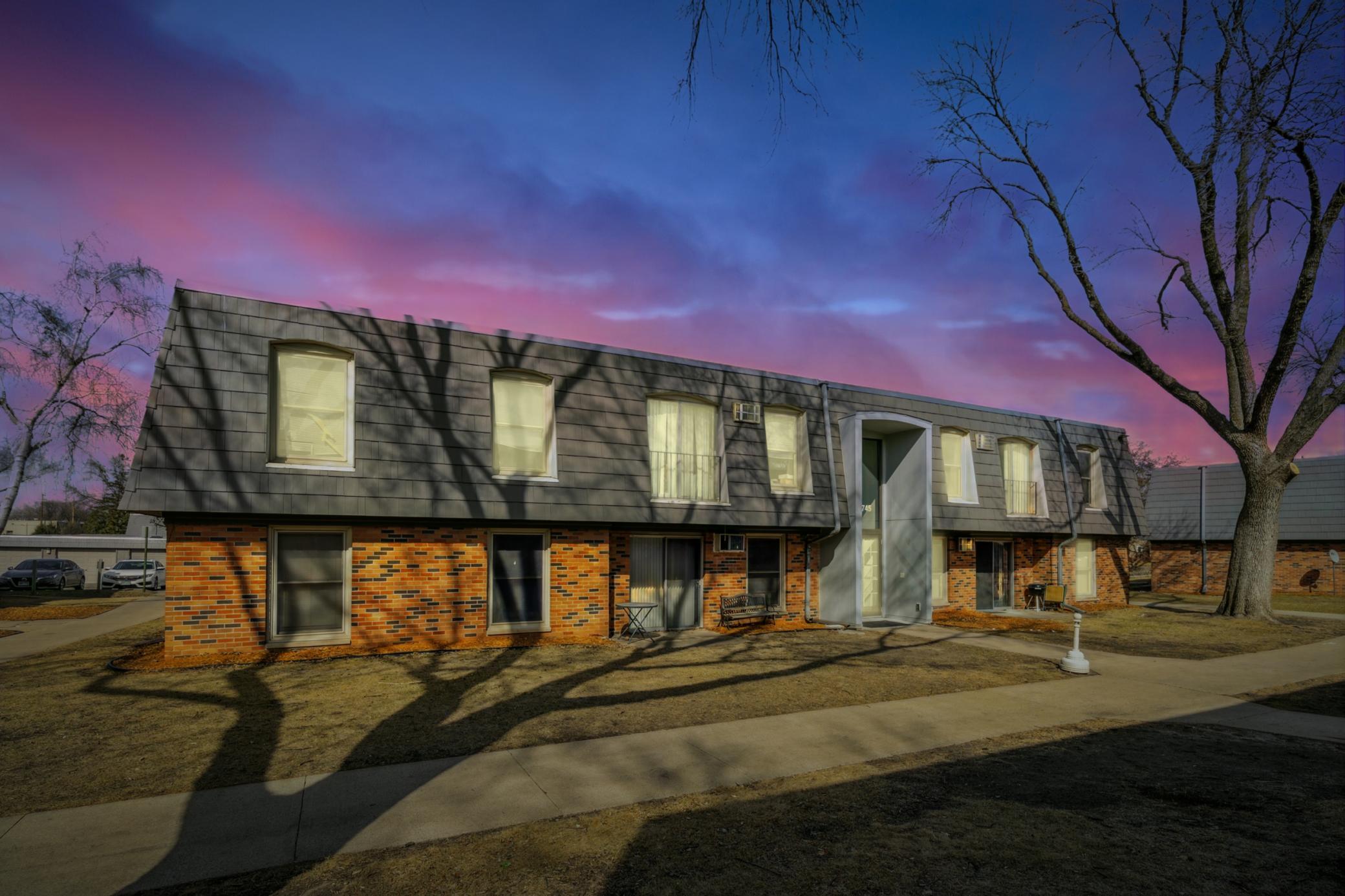 745 11th Avenue S Unit: 7