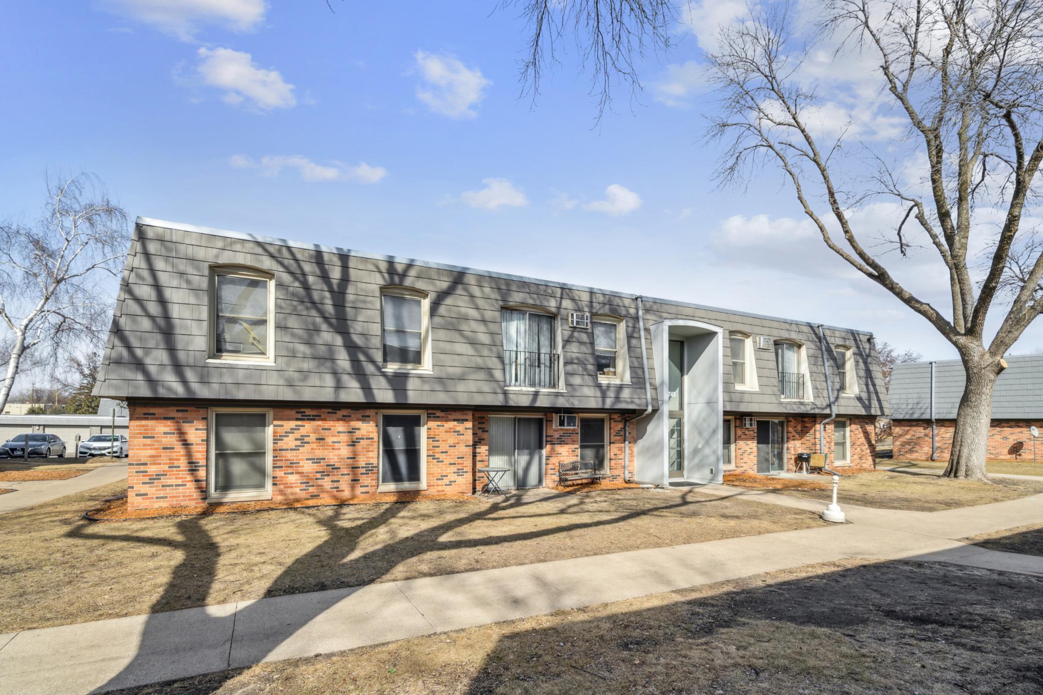 745 11th Avenue S Unit: 7