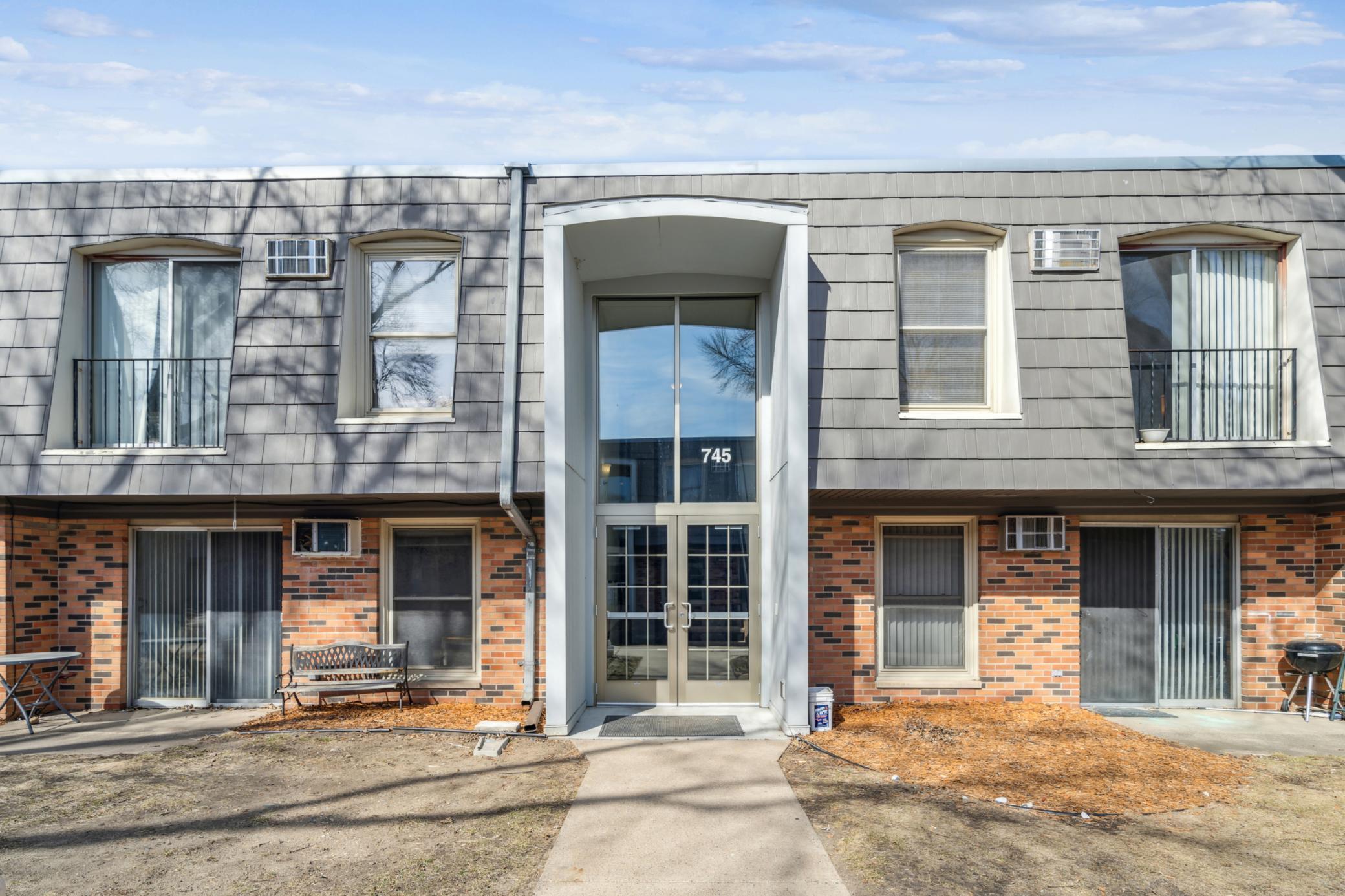 745 11th Avenue S Unit: 7