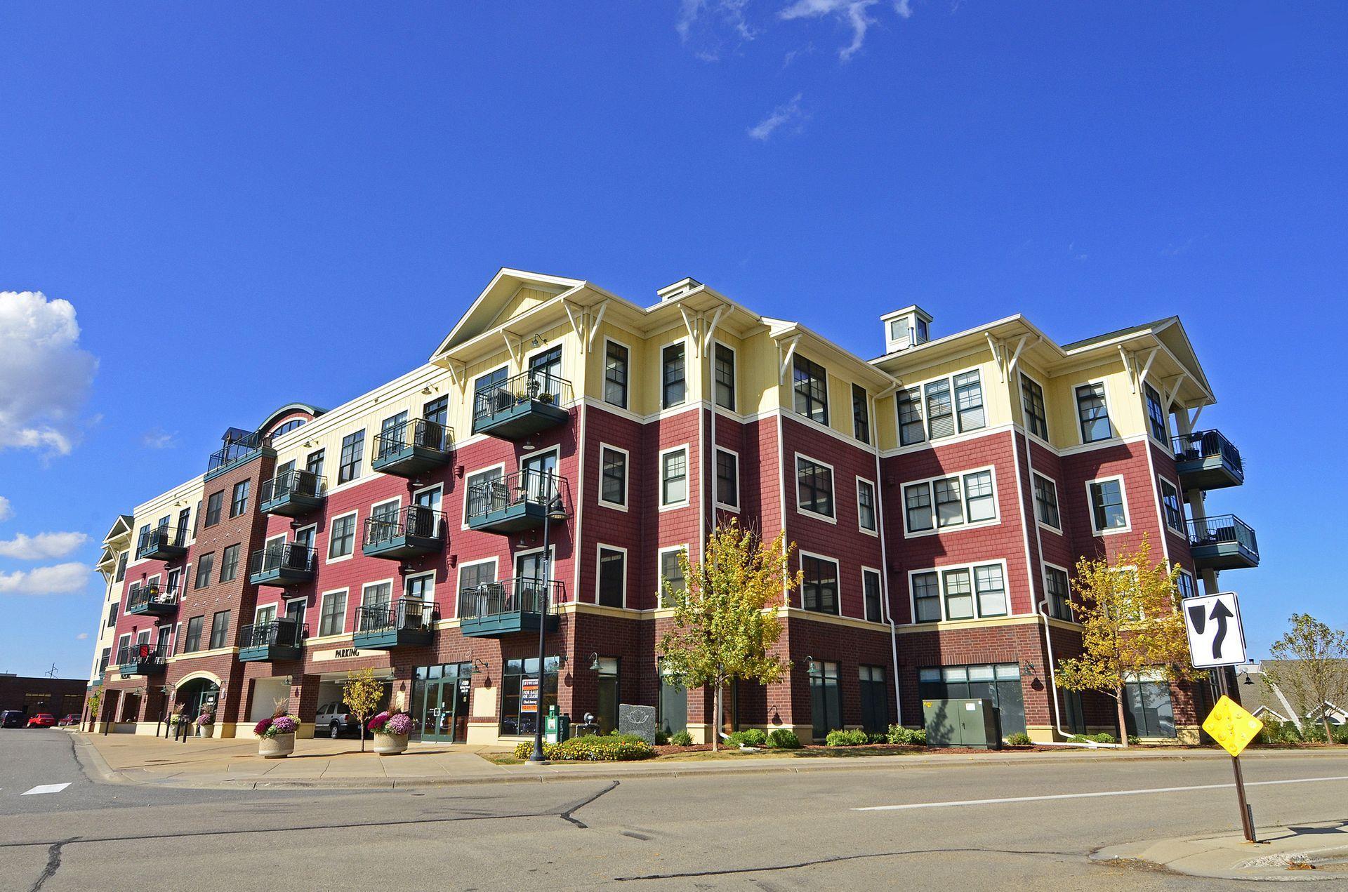 4100 Spring Street Unit: 303