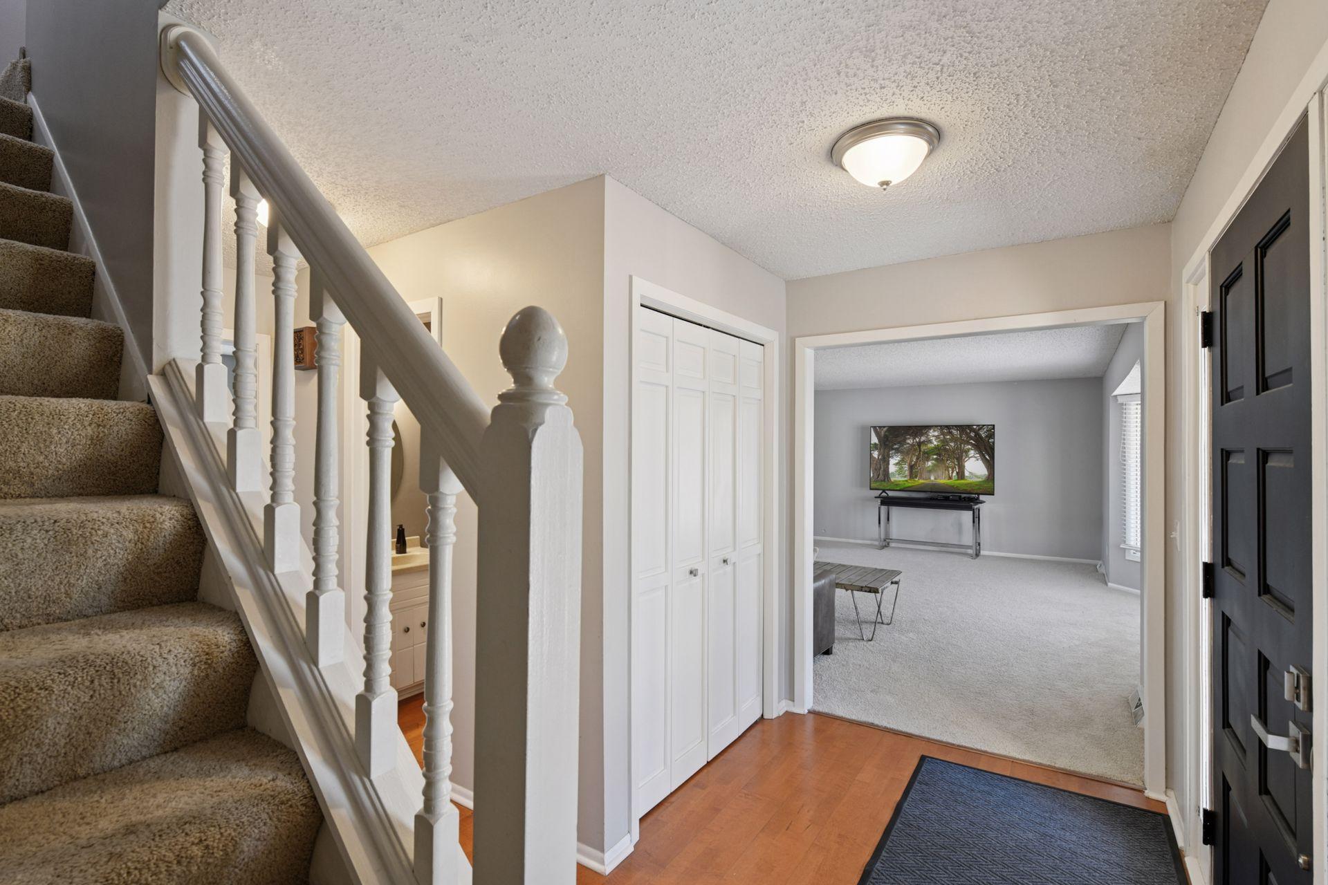 2900 Alvarado Lane N