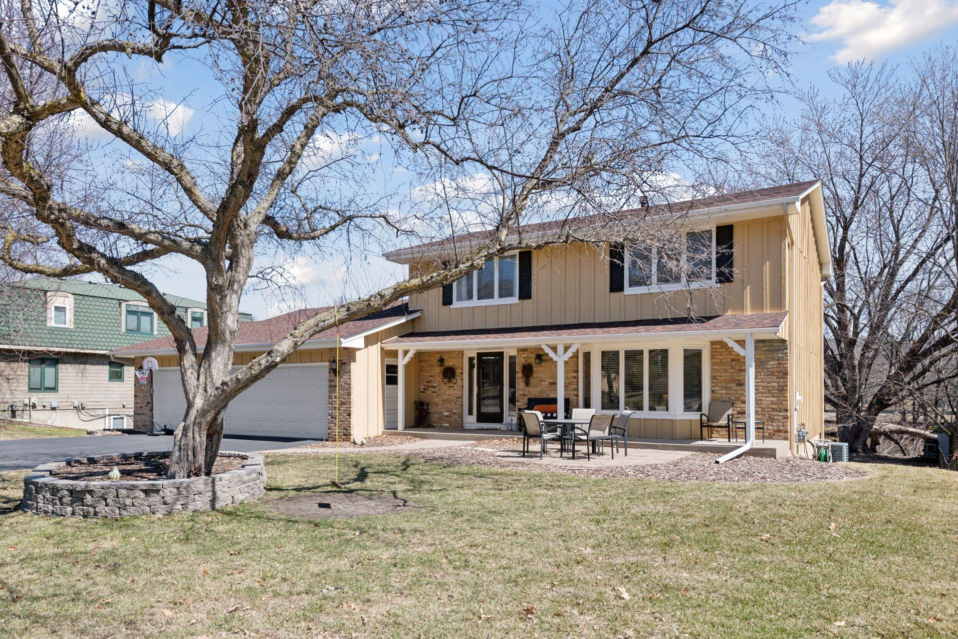 2900 Alvarado Lane N