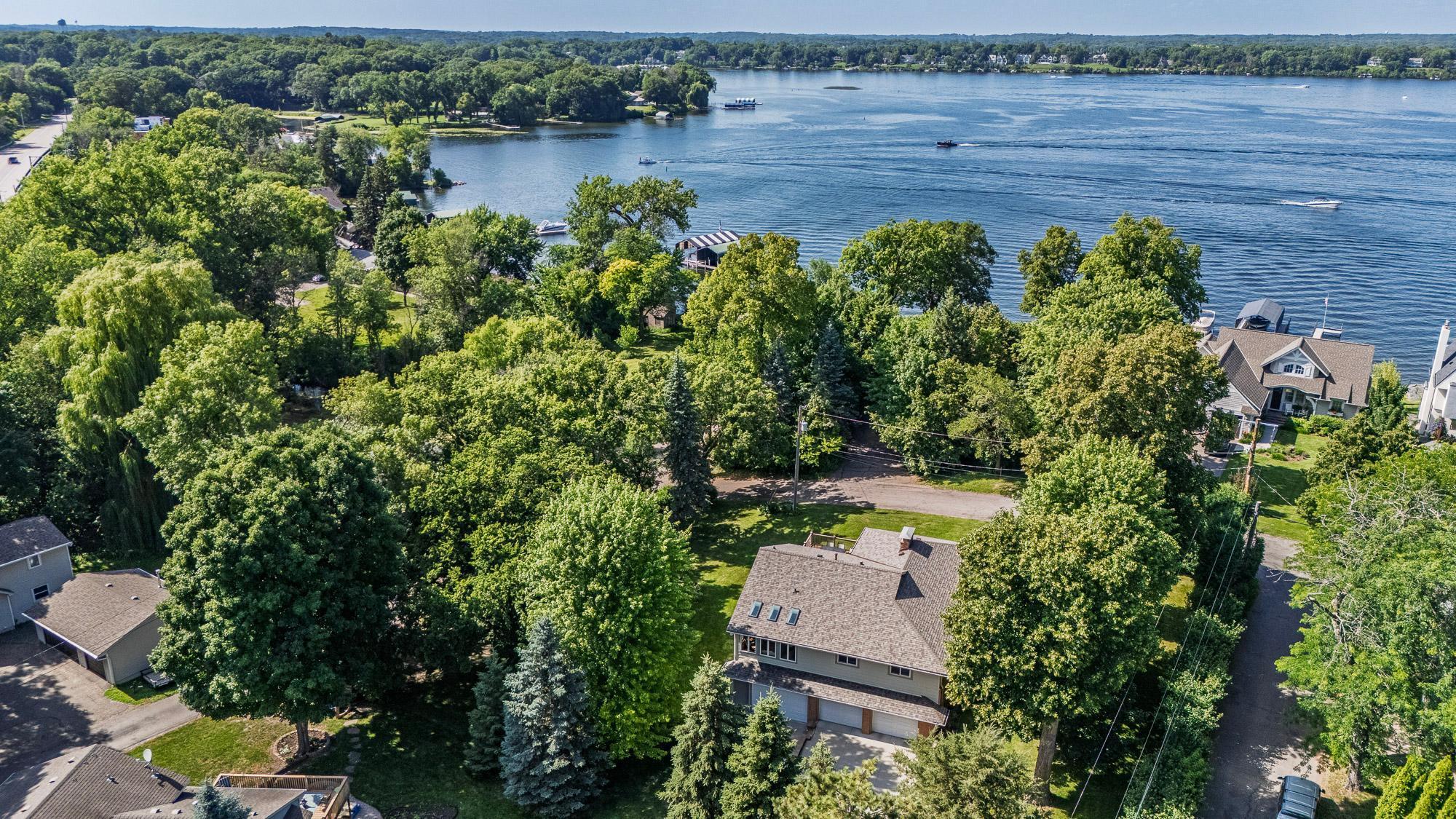 30 Interlachen Lane