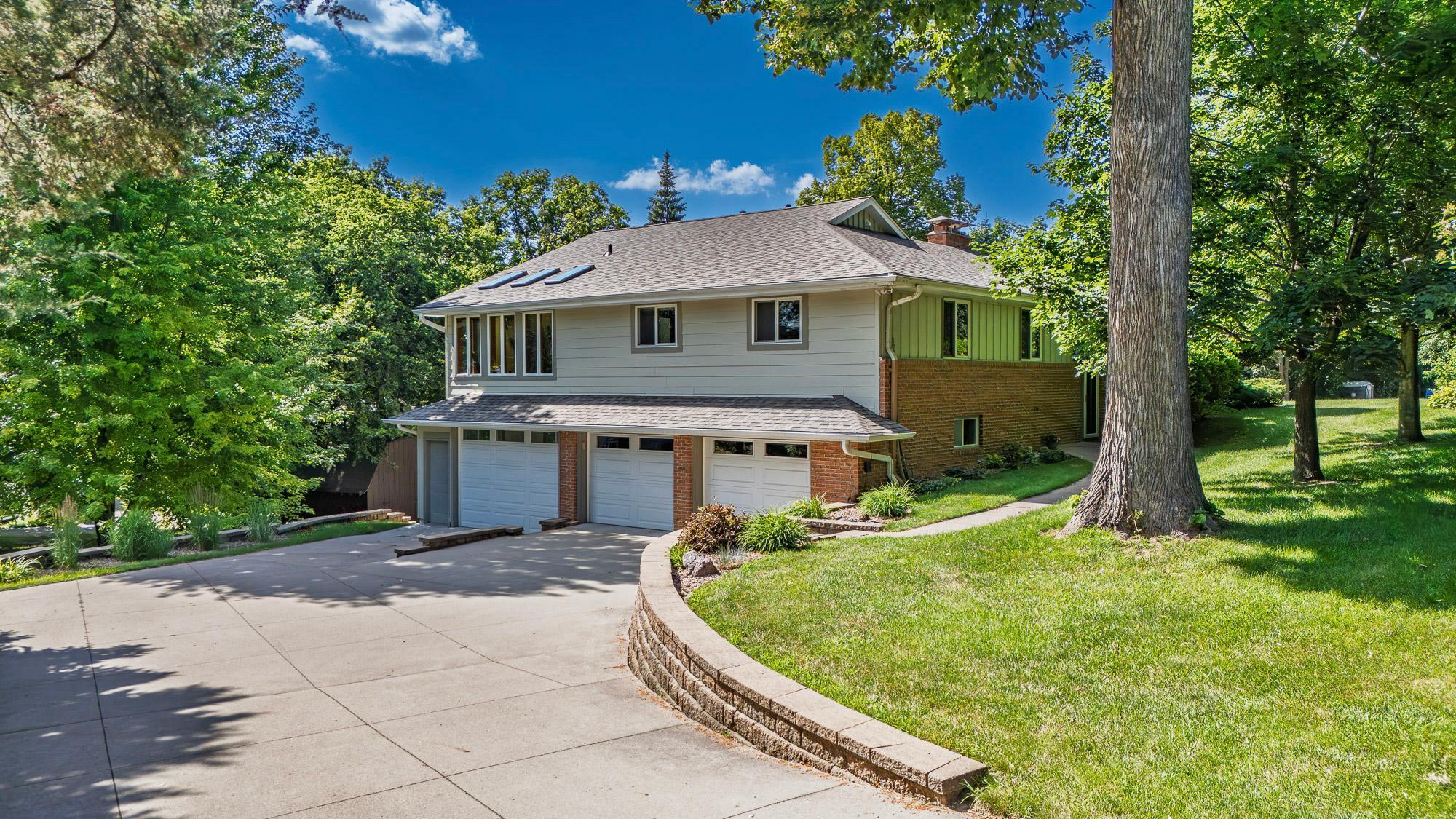 30 Interlachen Lane