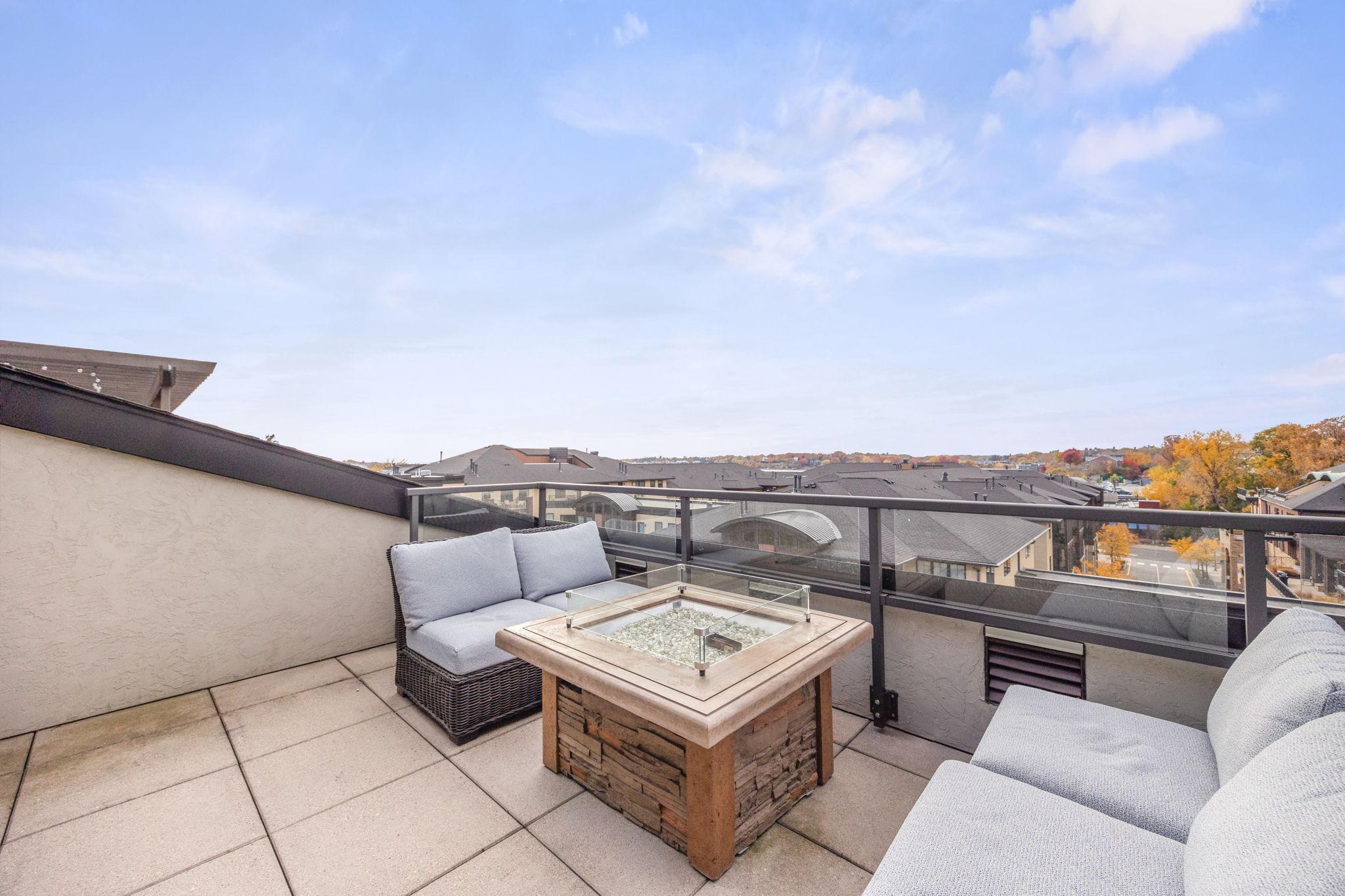 875 Lake Street N Unit: 205