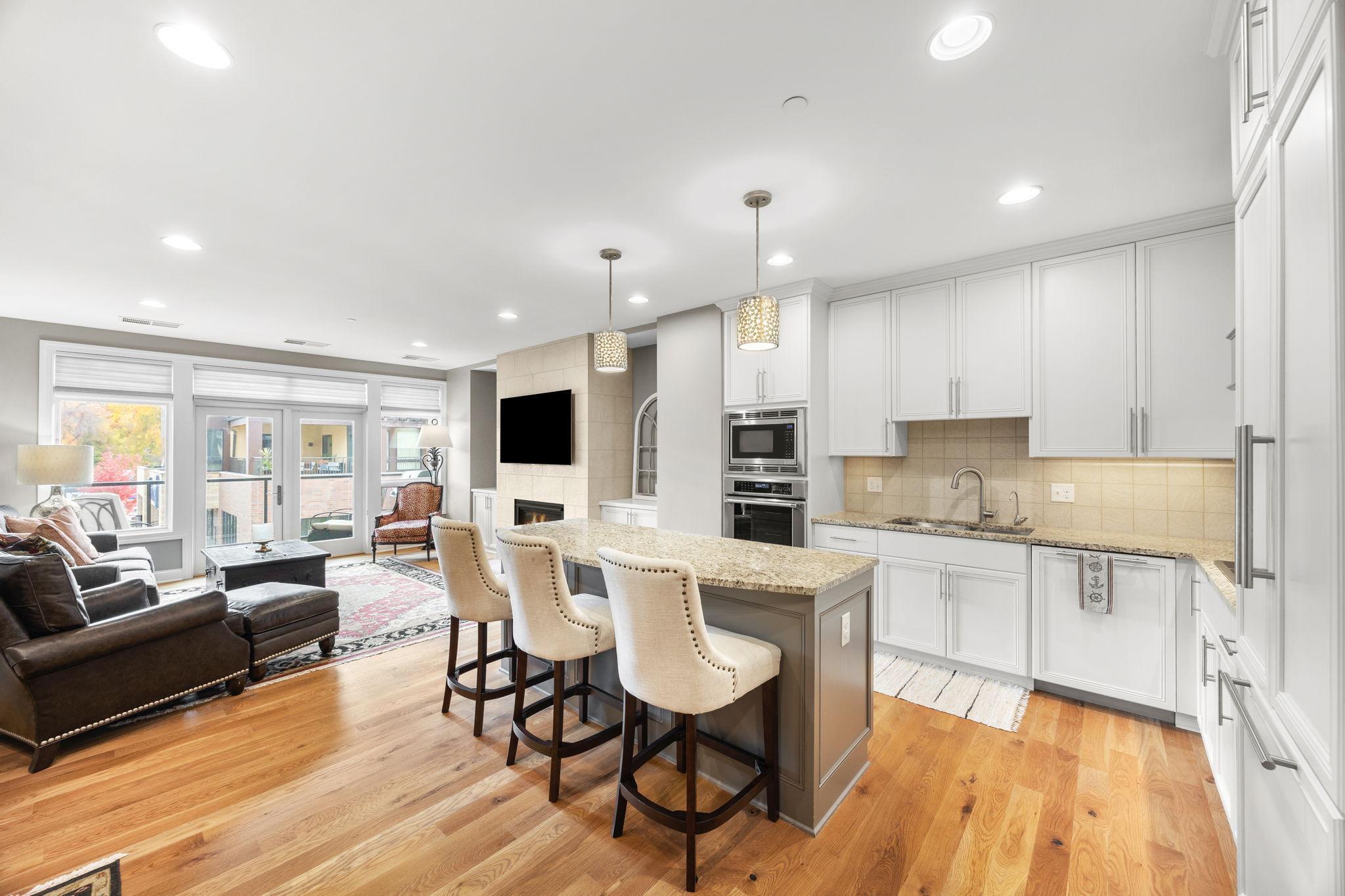 875 Lake Street N Unit: 205