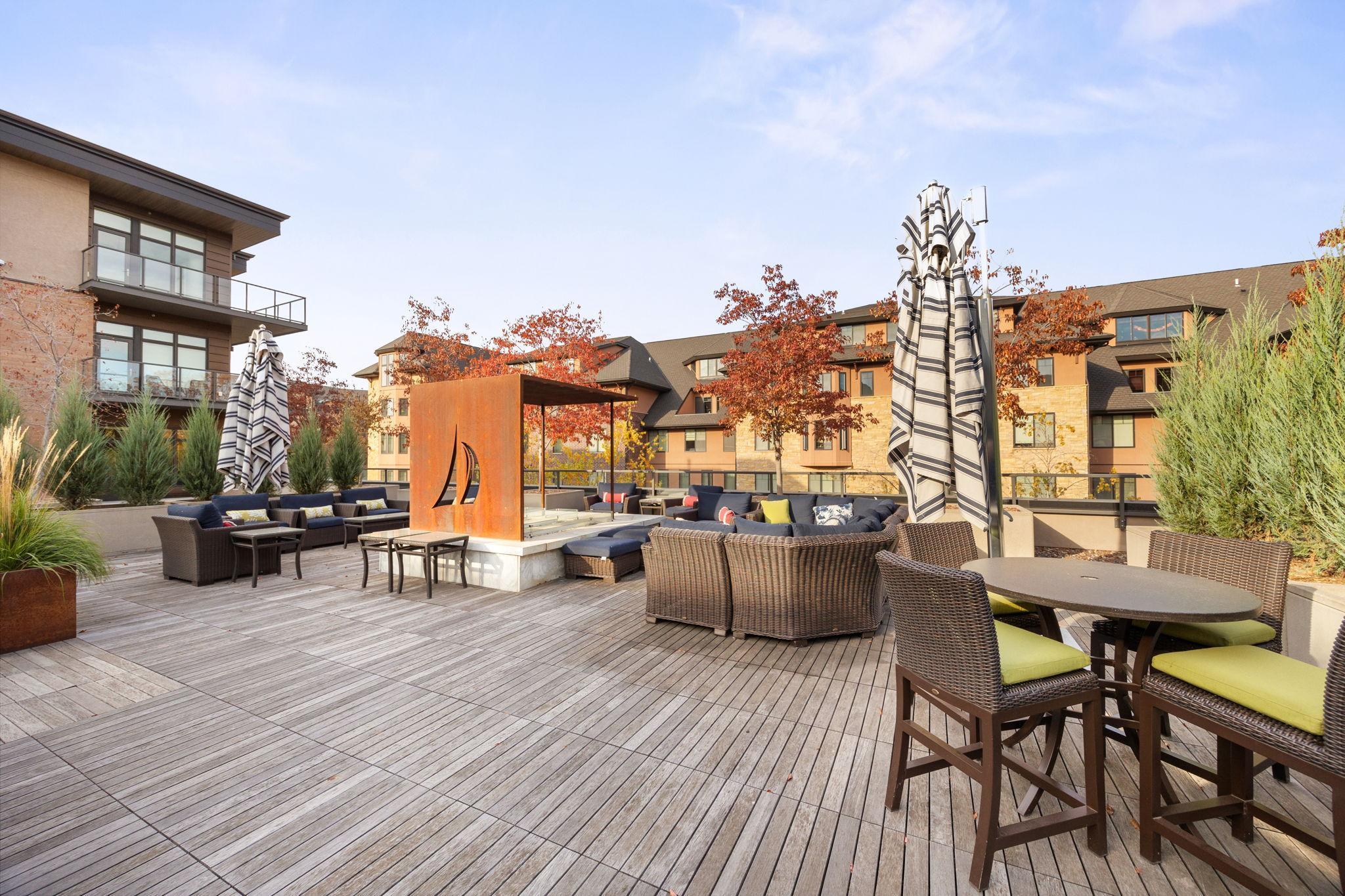 875 Lake Street N Unit: 205