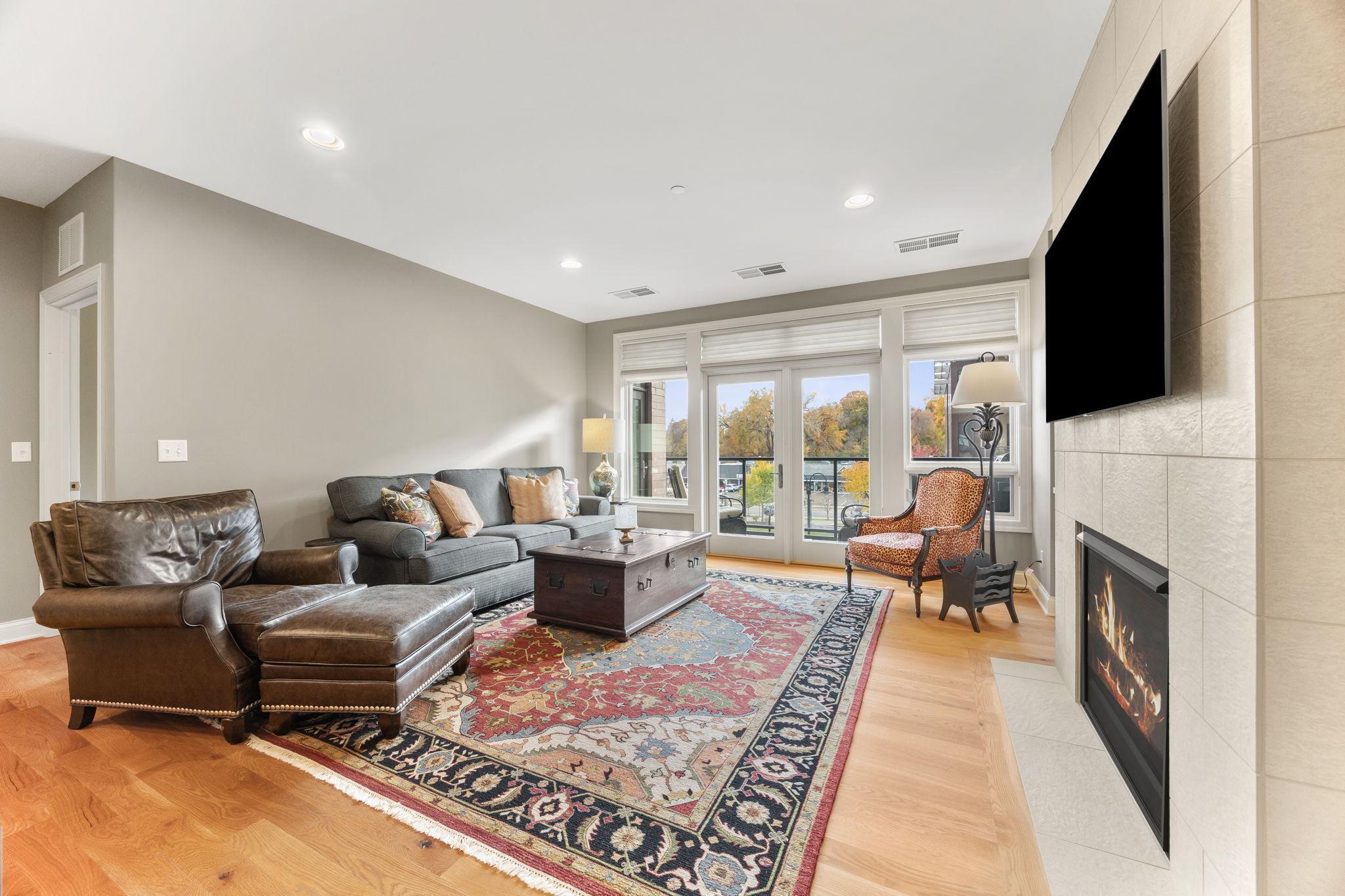 875 Lake Street N Unit: 205