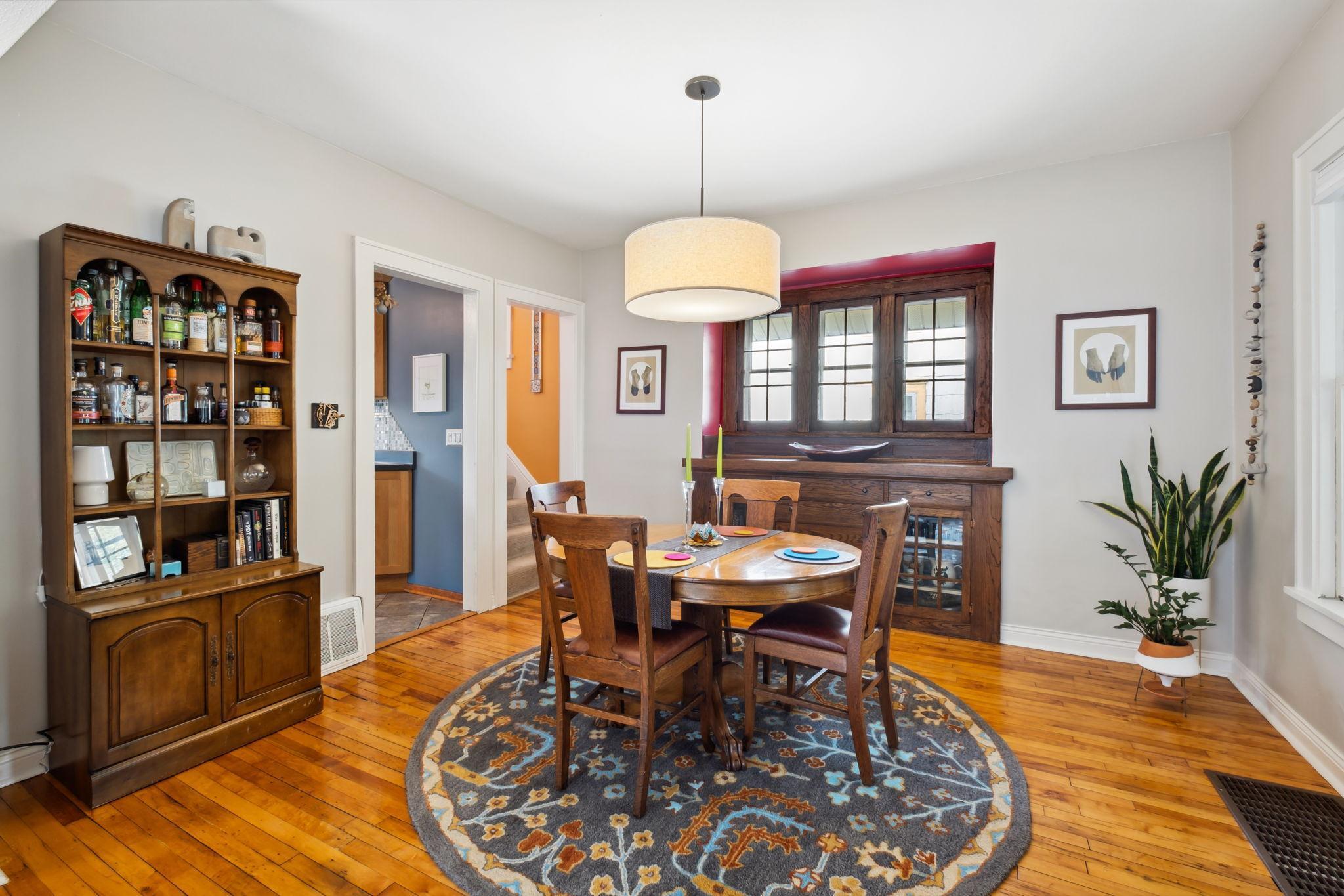 3739 Thomas Avenue N