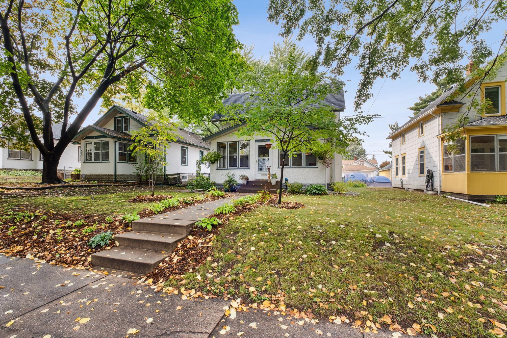 3739 Thomas Avenue N