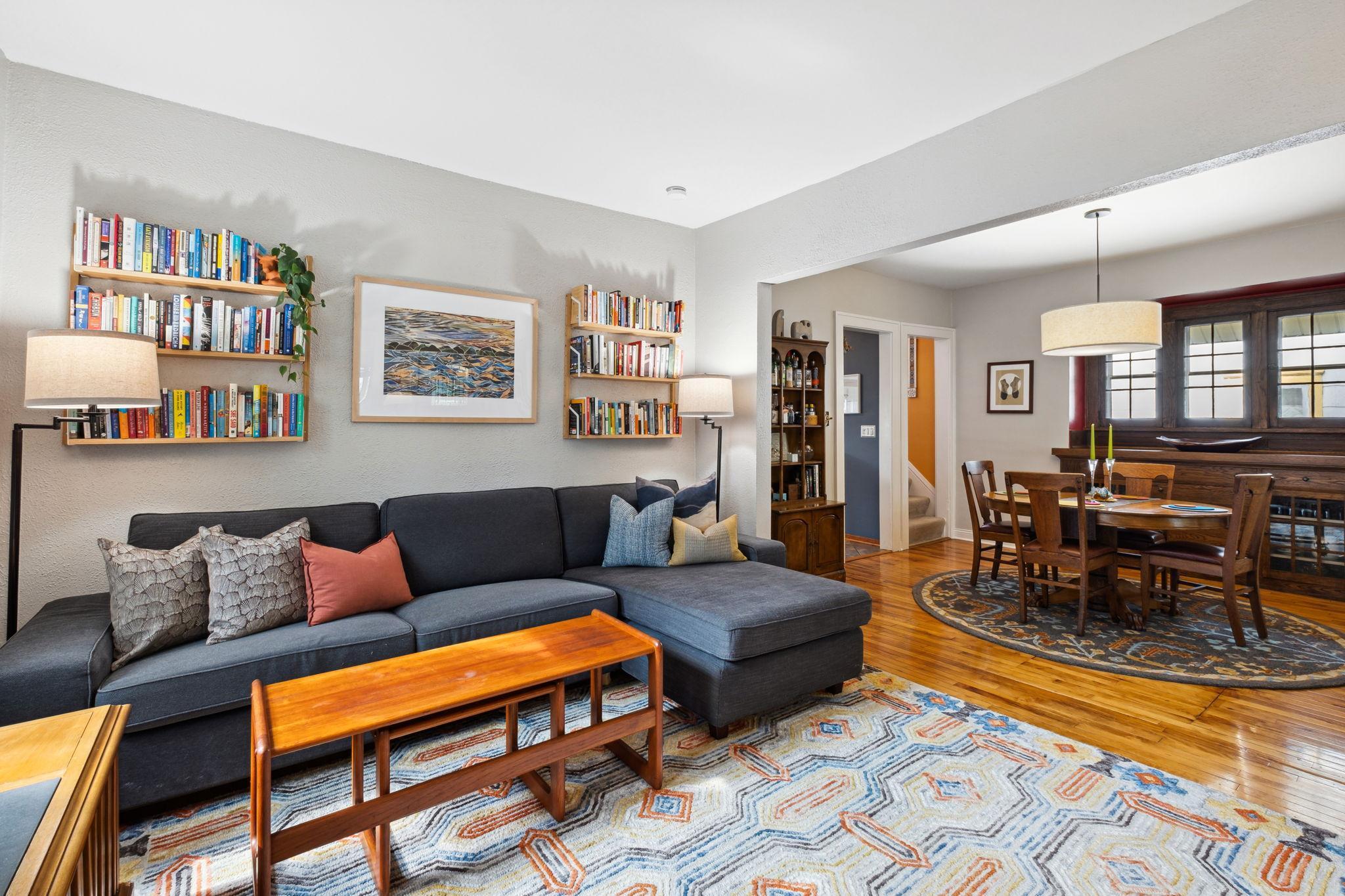 3739 Thomas Avenue N