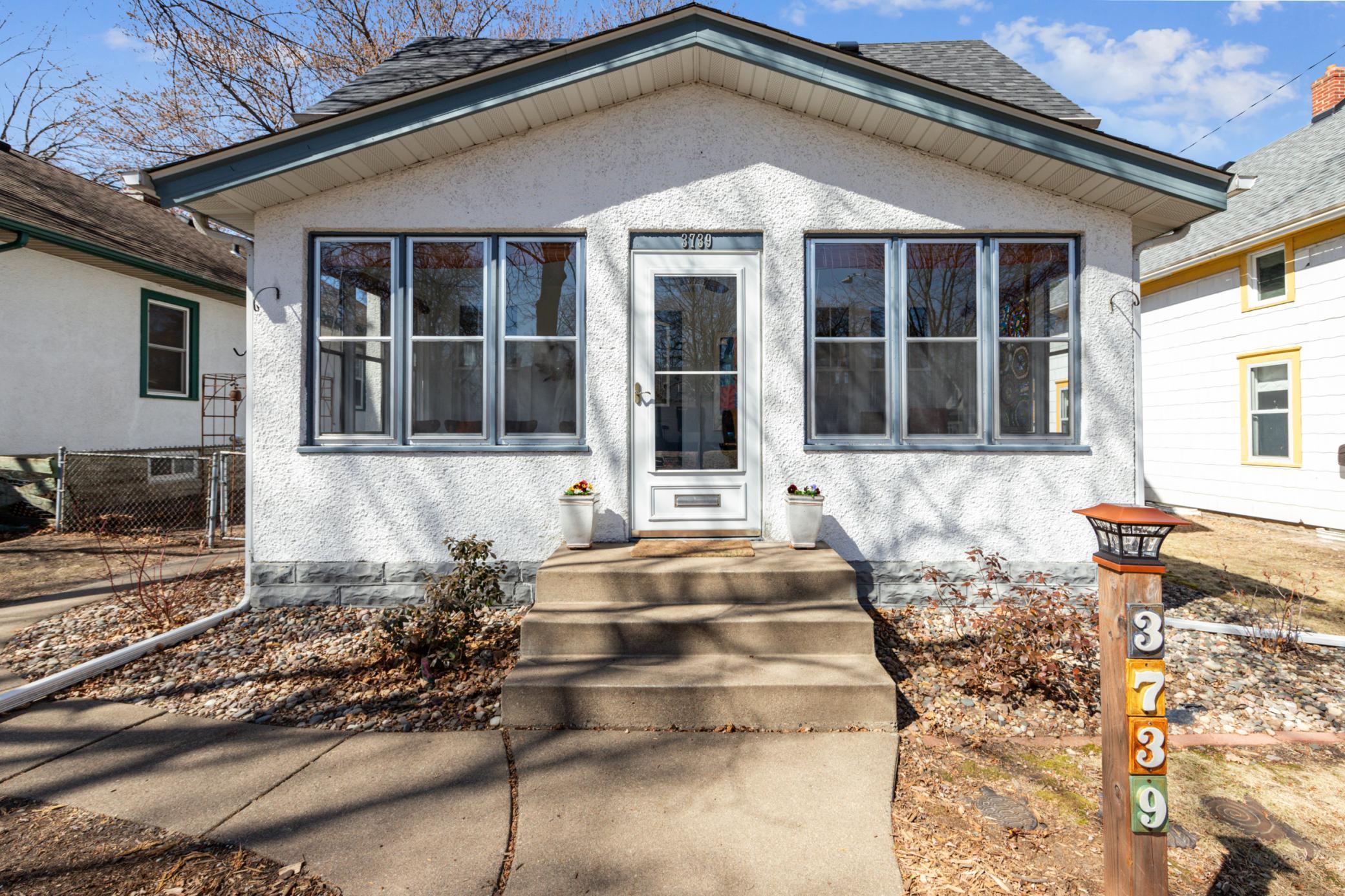 3739 Thomas Avenue N