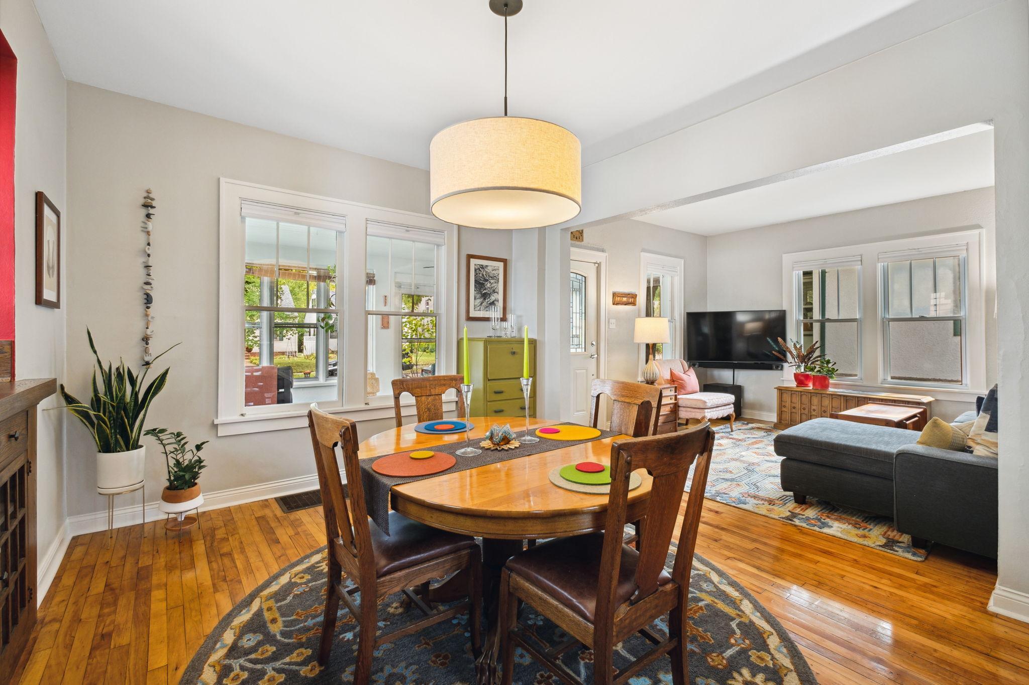 3739 Thomas Avenue N