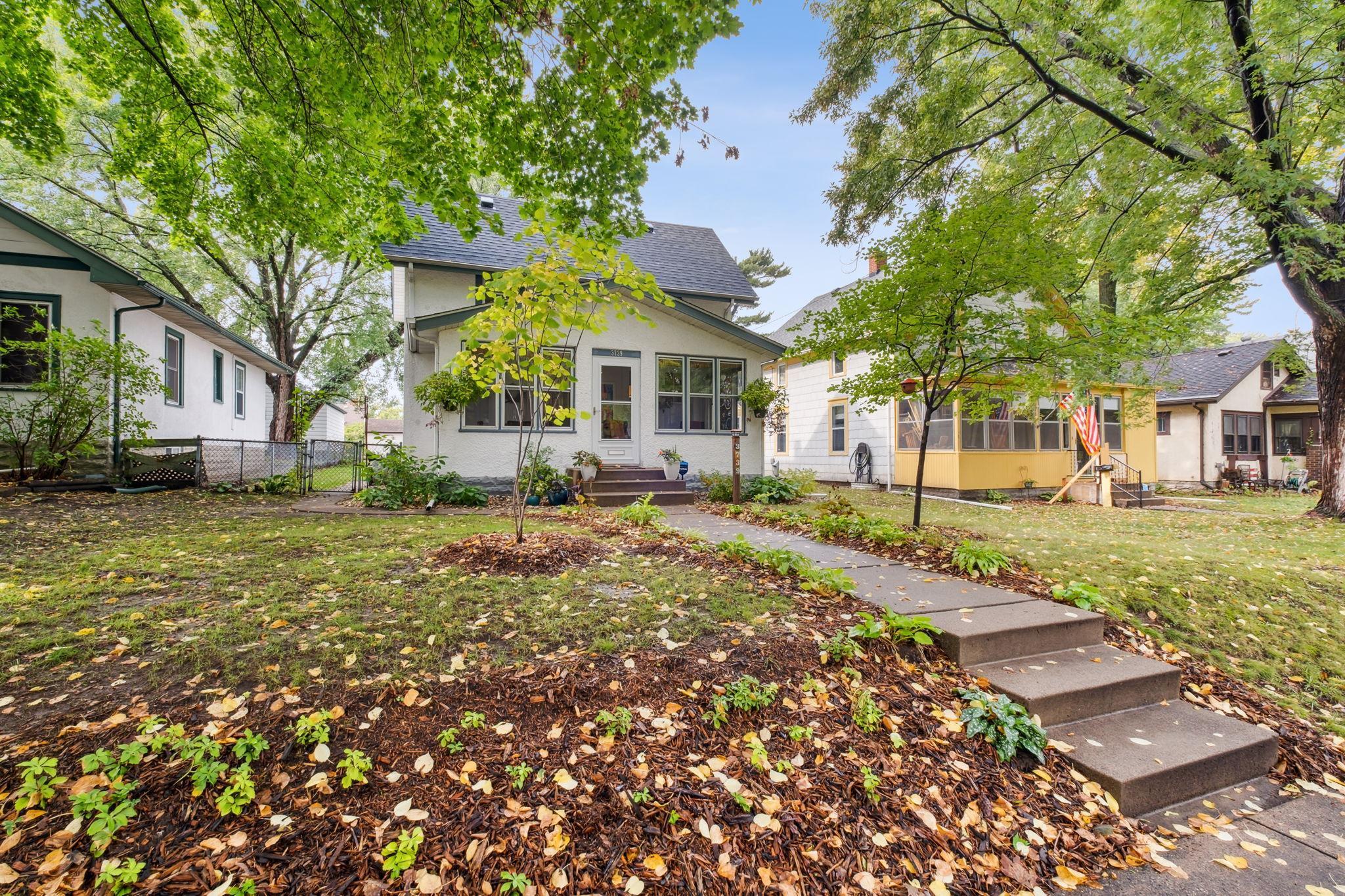 3739 Thomas Avenue N