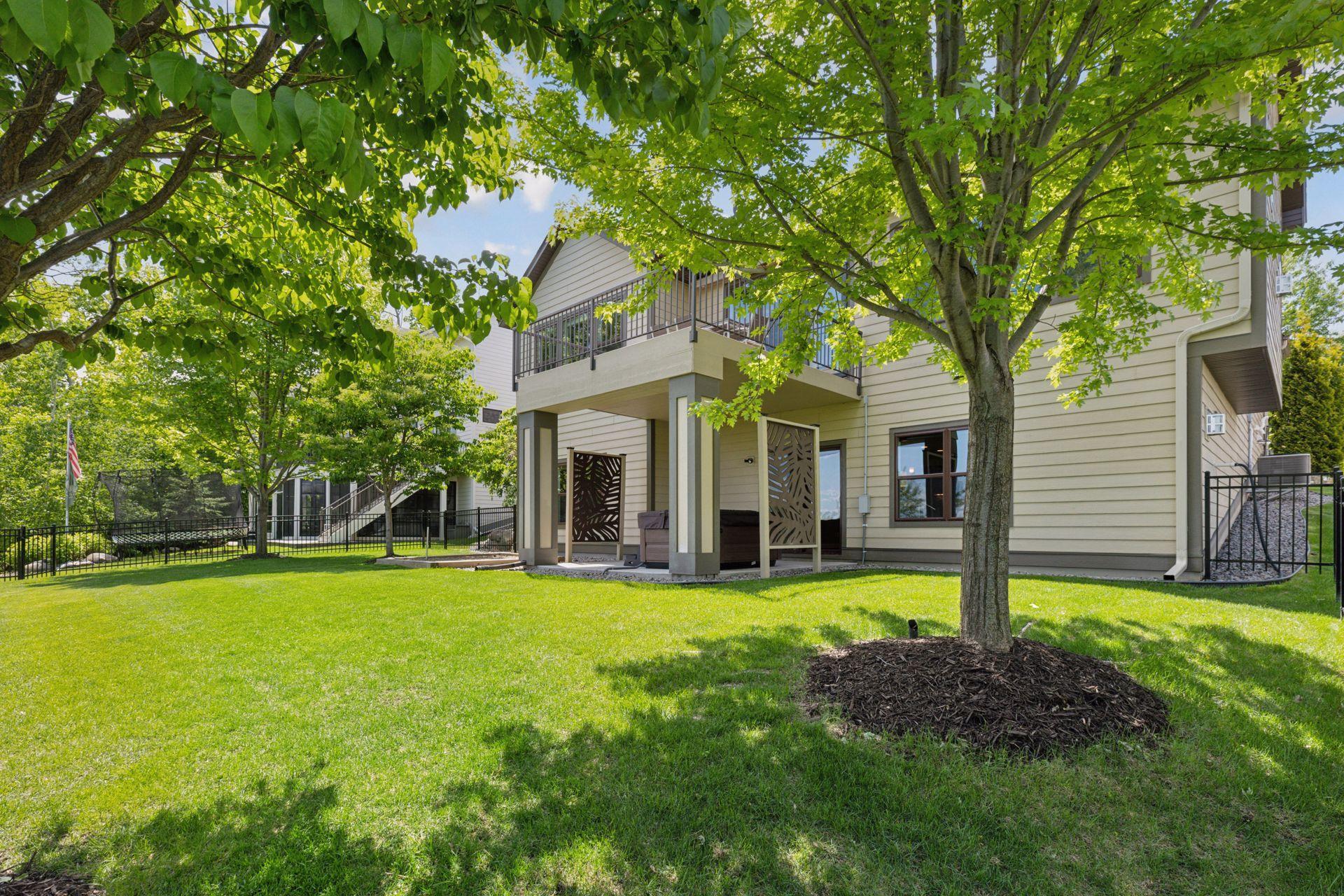 5290 Ranchview Lane N